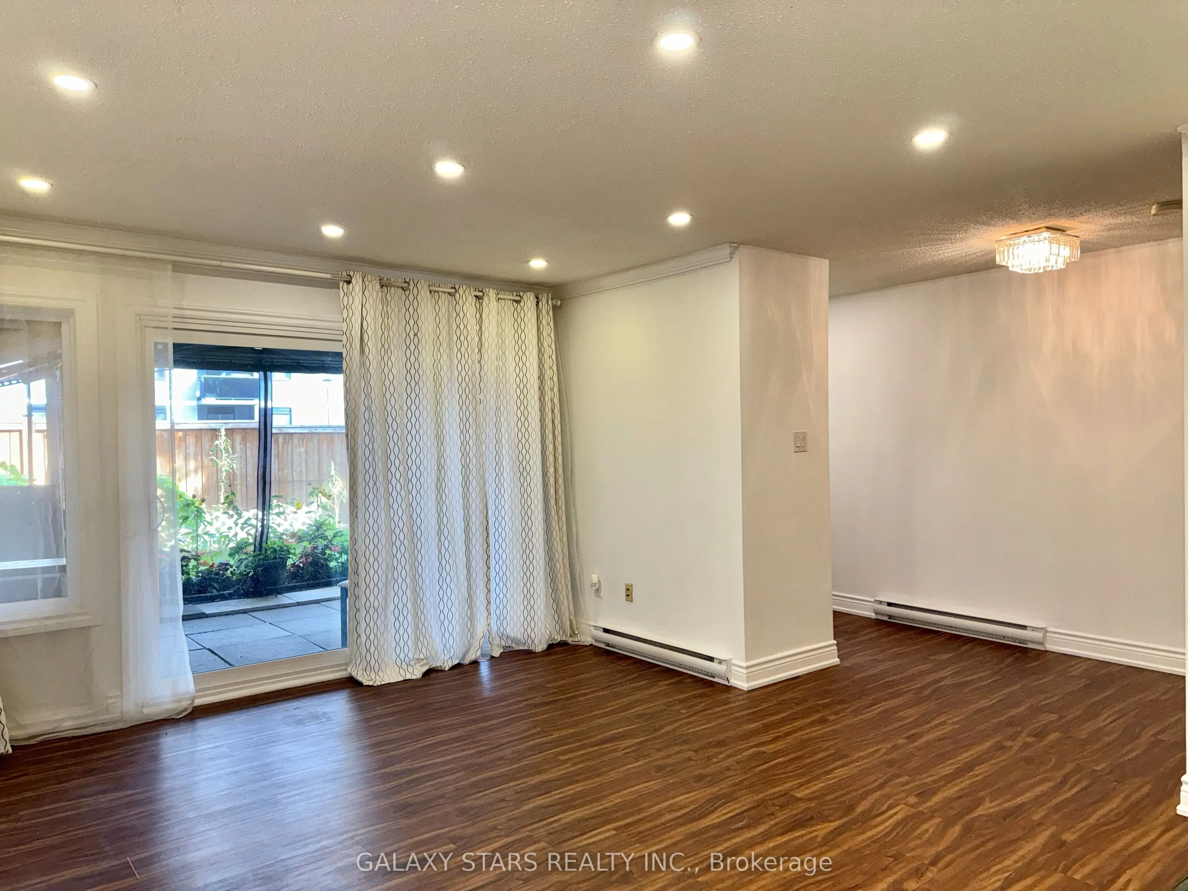 145 Milestone Crescent, #21