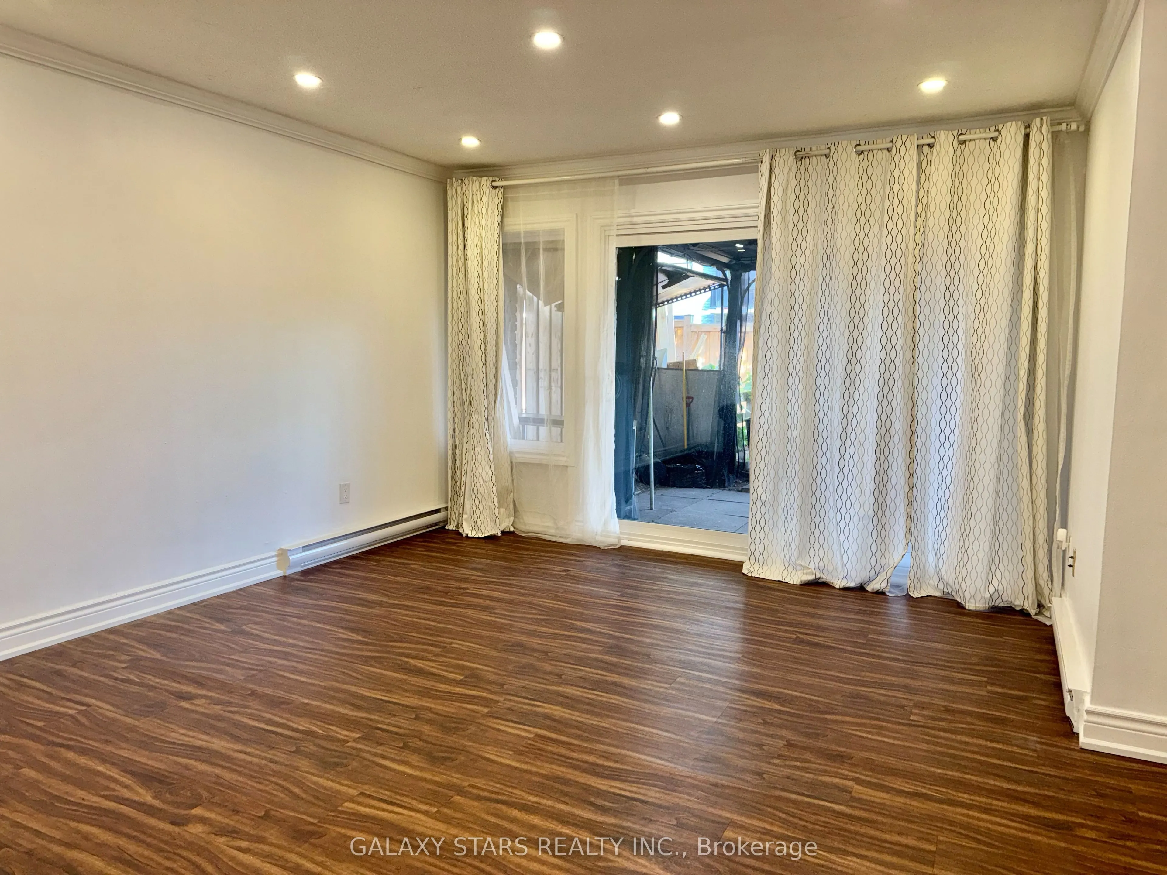 145 Milestone Crescent, #21