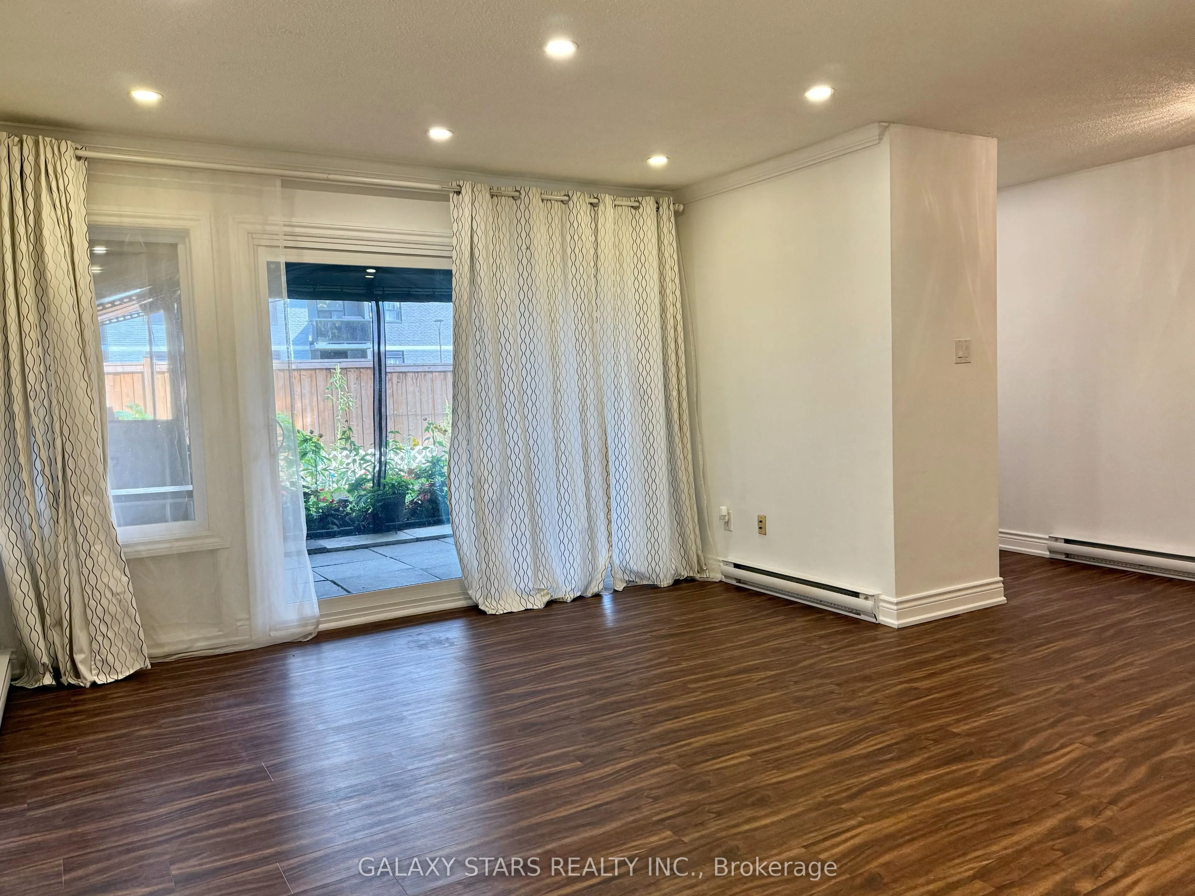 145 Milestone Crescent, #21
