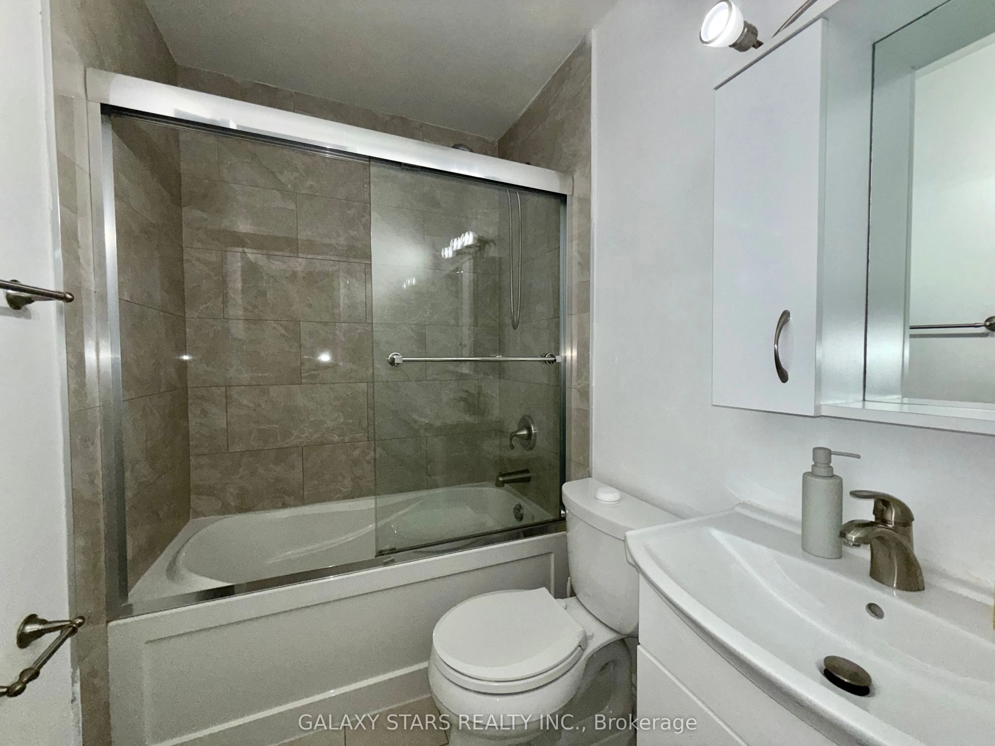 145 Milestone Crescent, #21