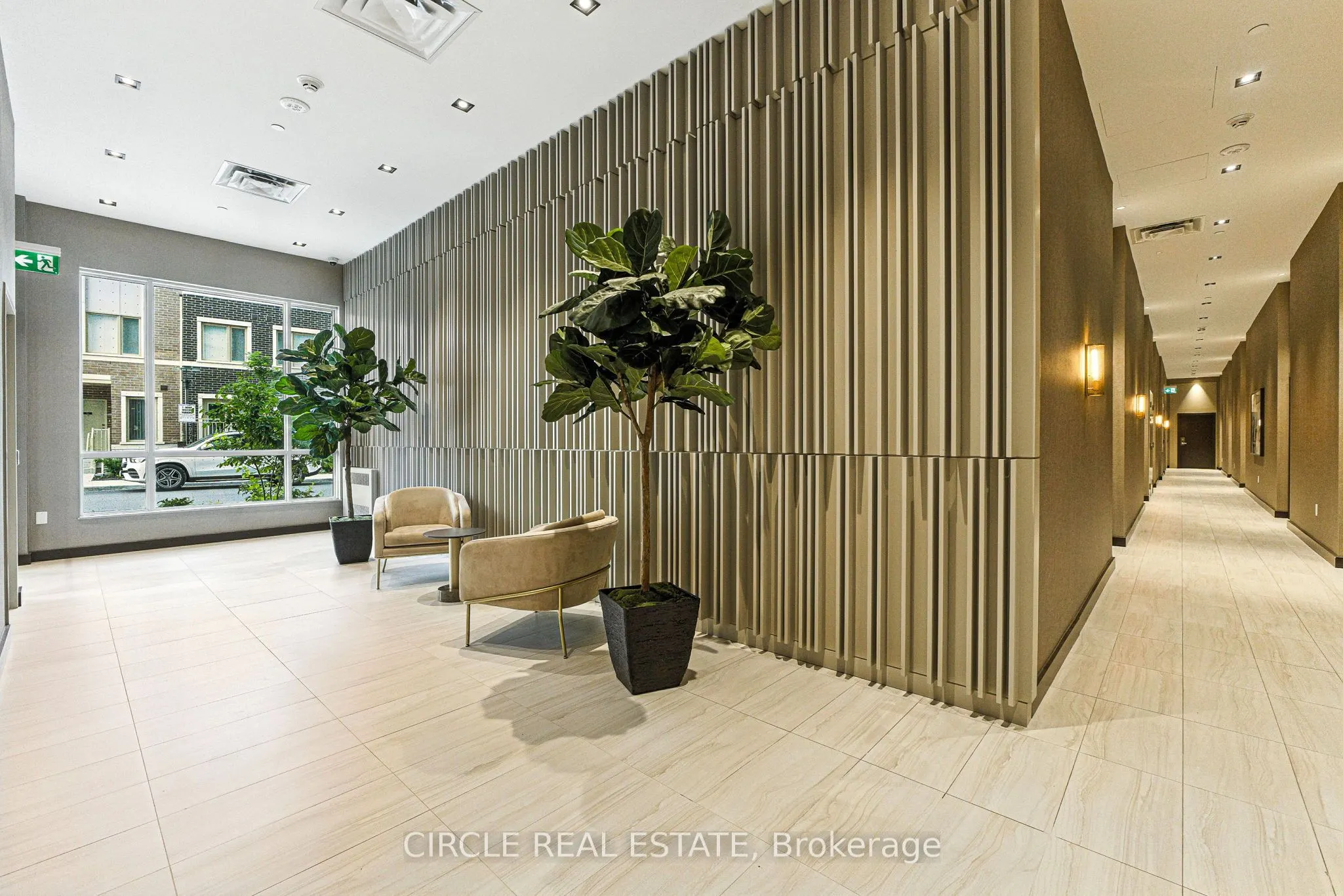 60 Honeycrisp Crescent, #201