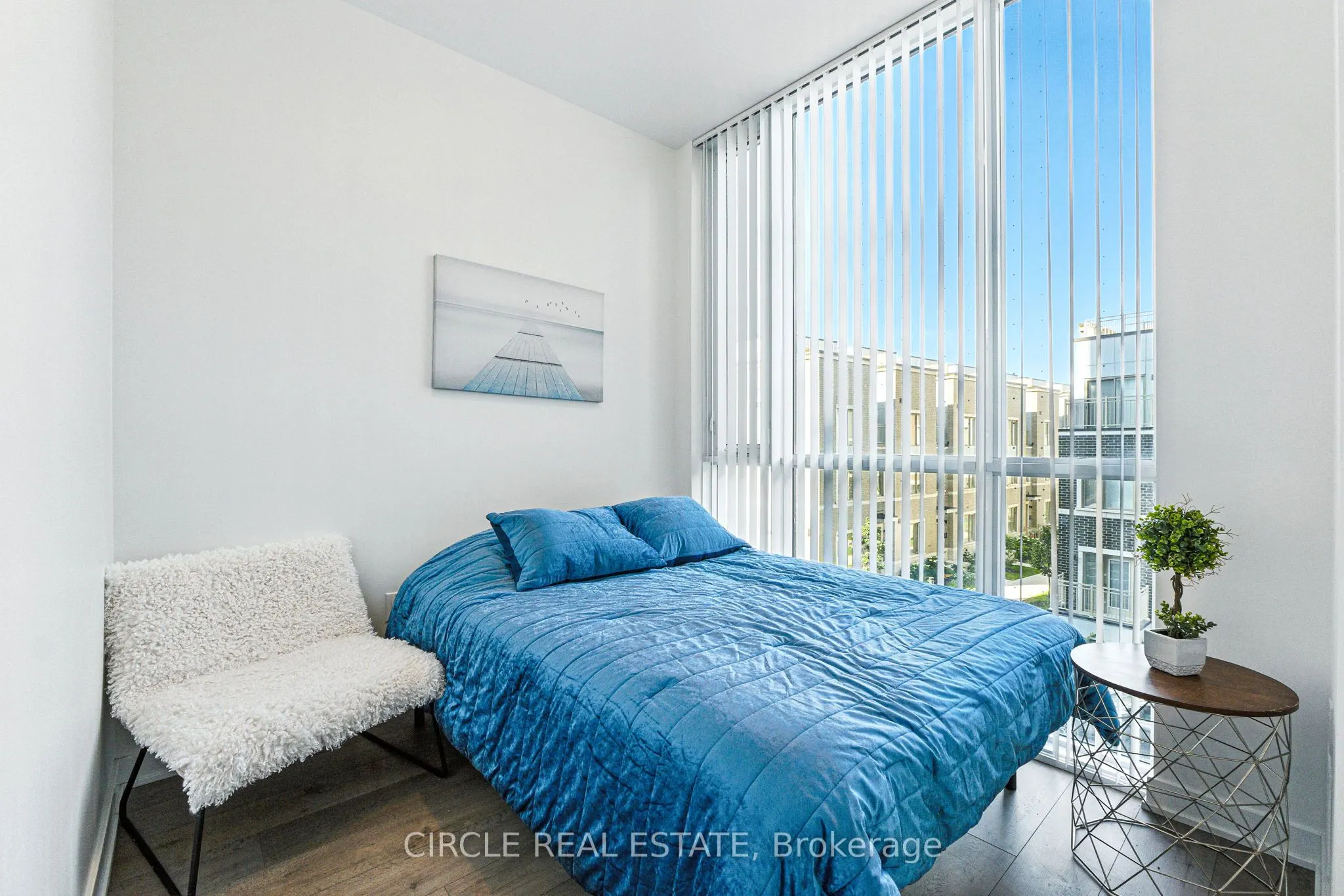 60 Honeycrisp Crescent, #201