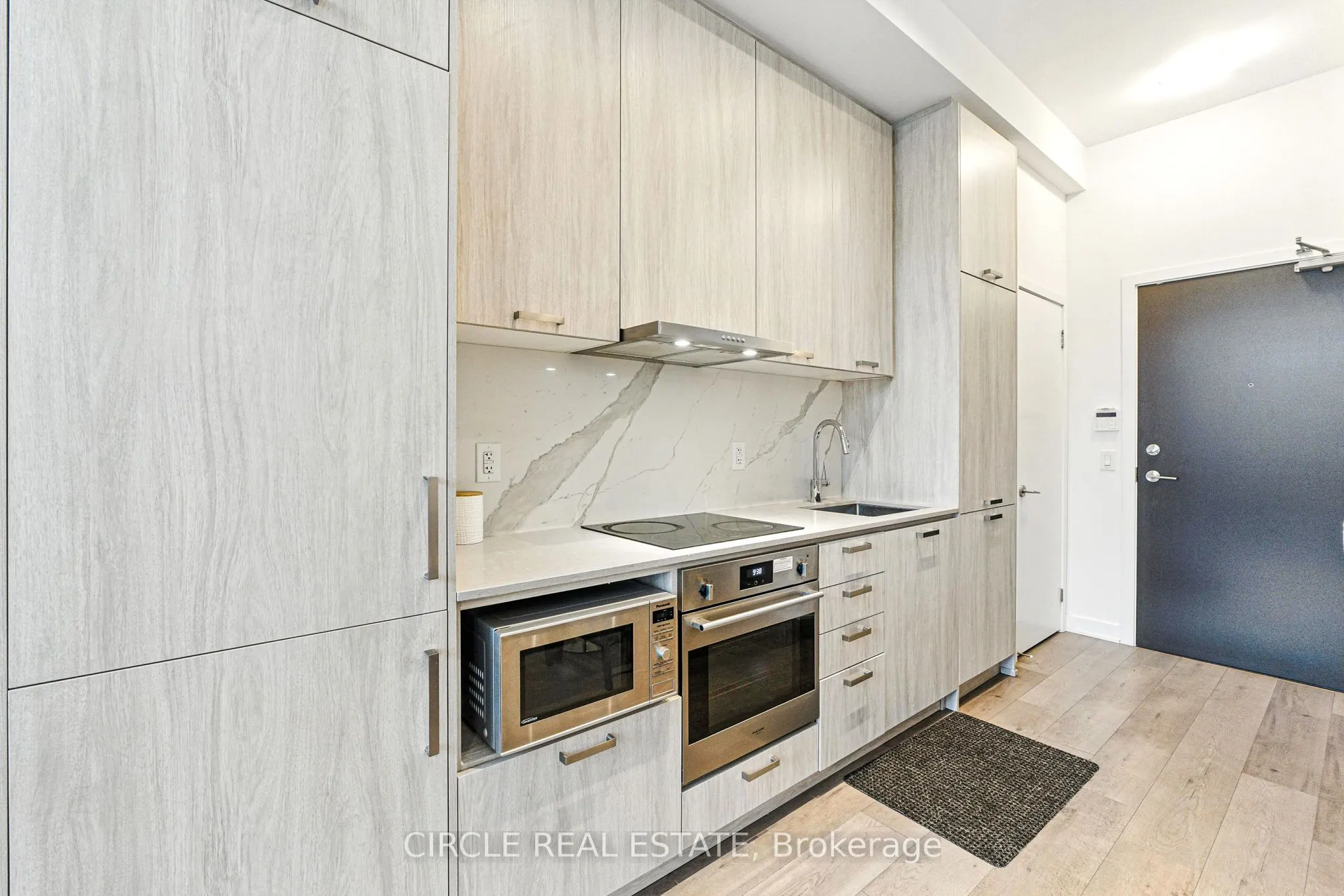 60 Honeycrisp Crescent, #201