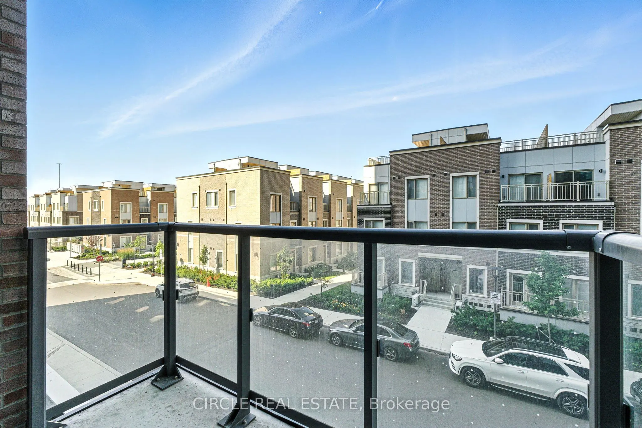 60 Honeycrisp Crescent, #201