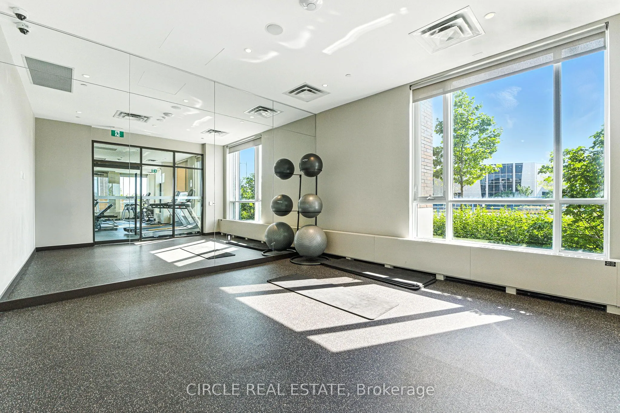 60 Honeycrisp Crescent, #201
