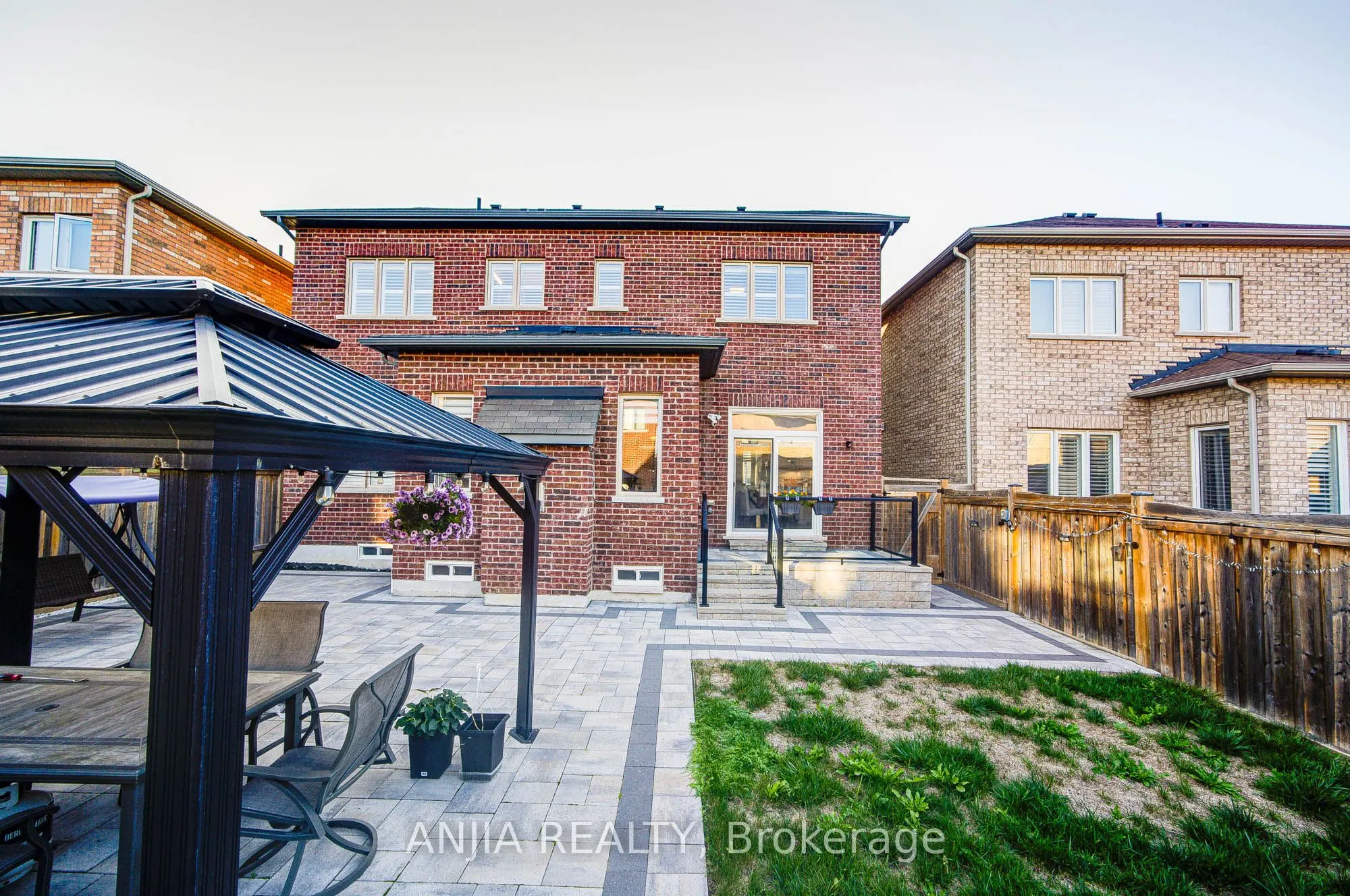 5 Warton Court