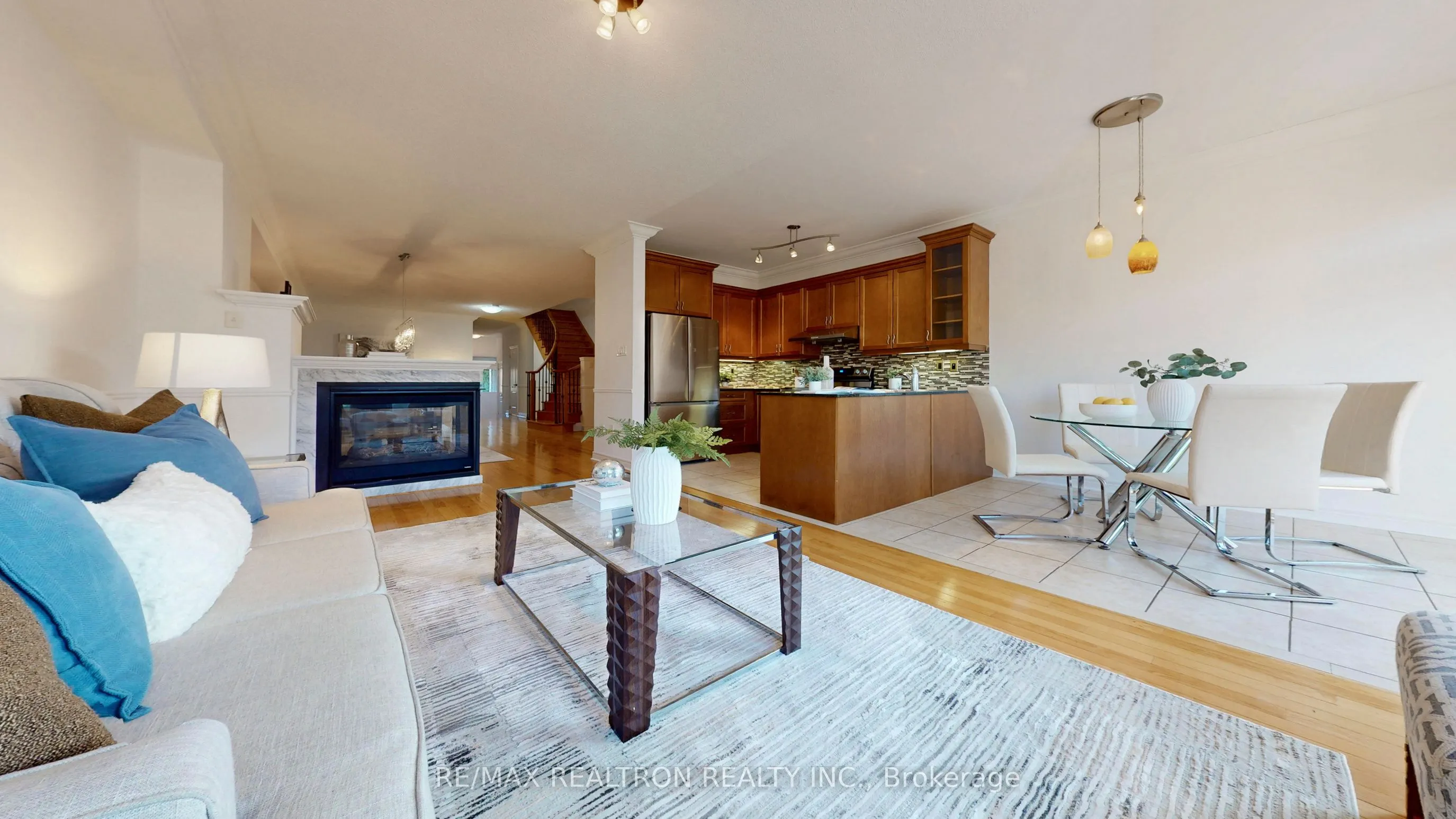 82 Sir Sanford Fleming Way