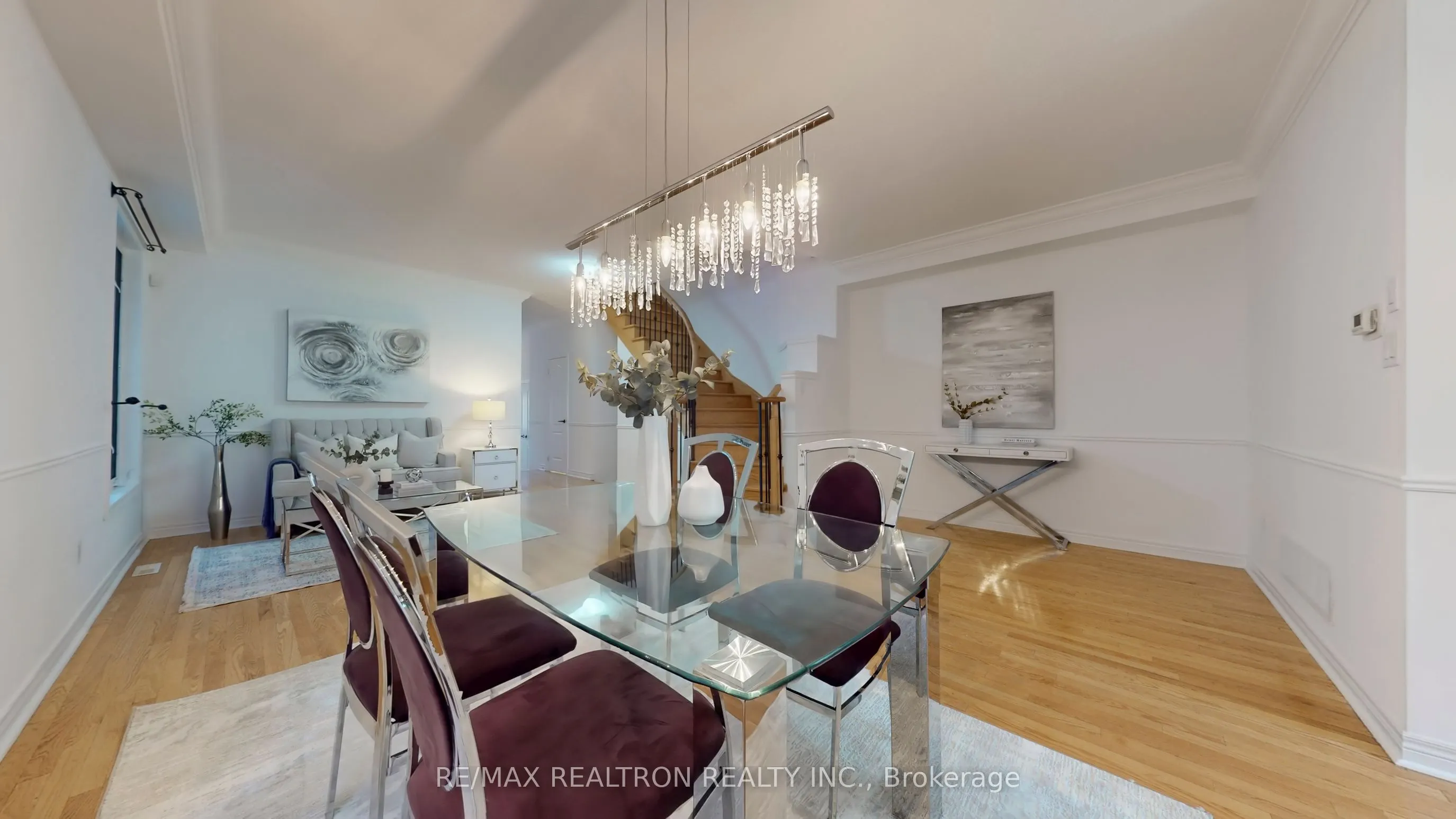 82 Sir Sanford Fleming Way