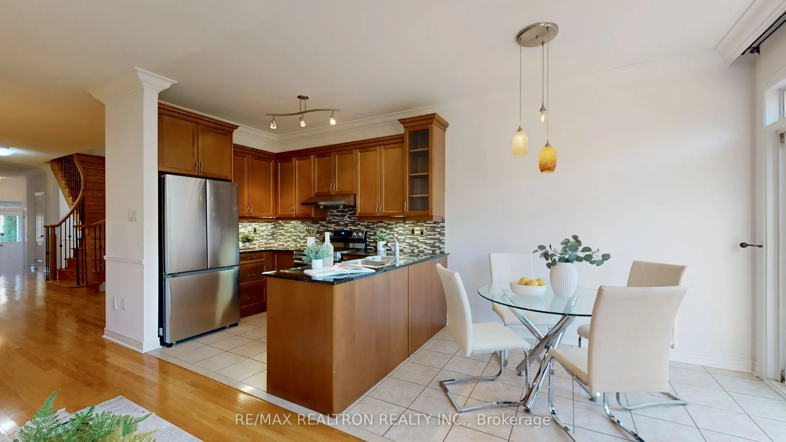 82 Sir Sanford Fleming Way