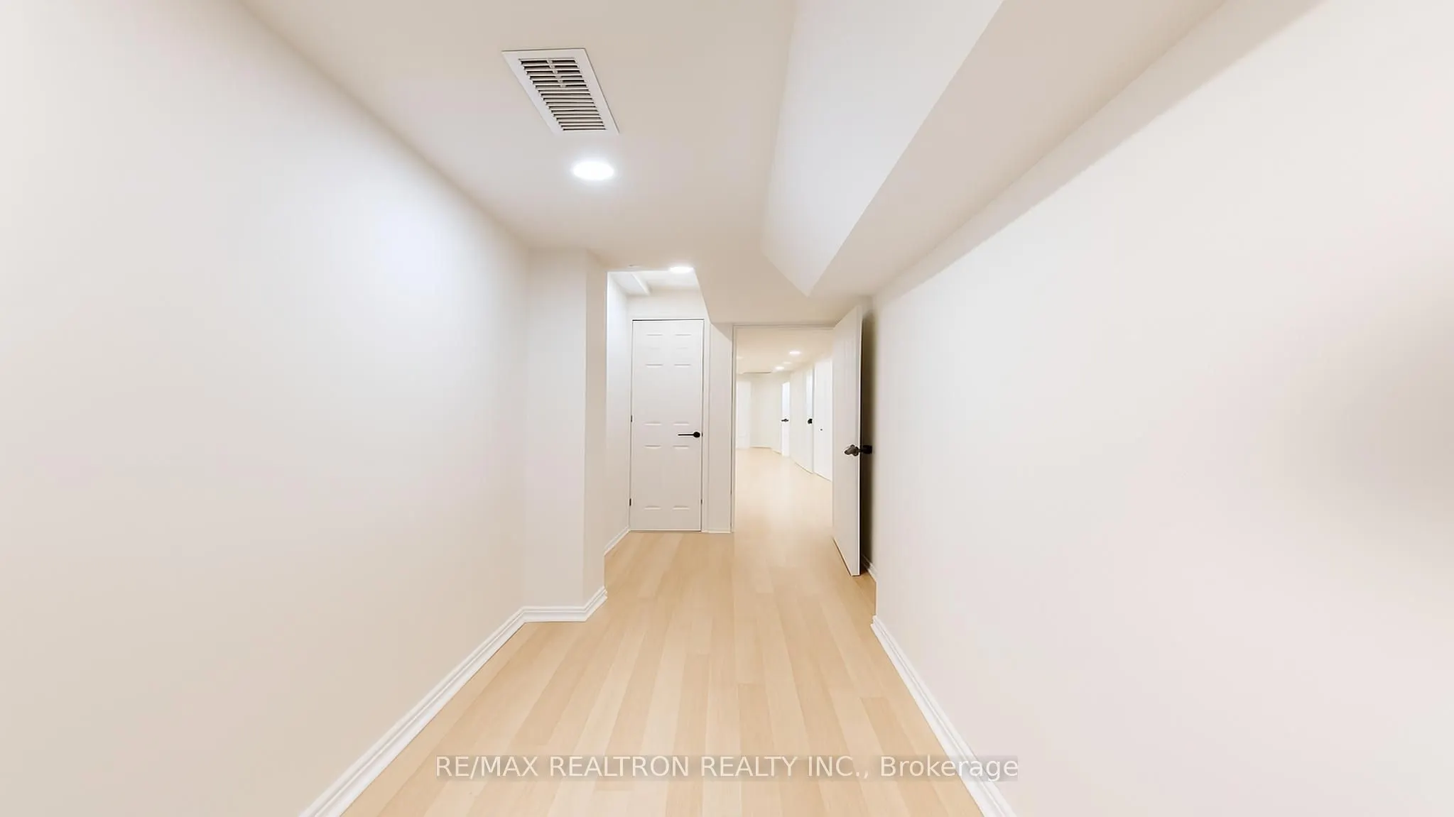 82 Sir Sanford Fleming Way