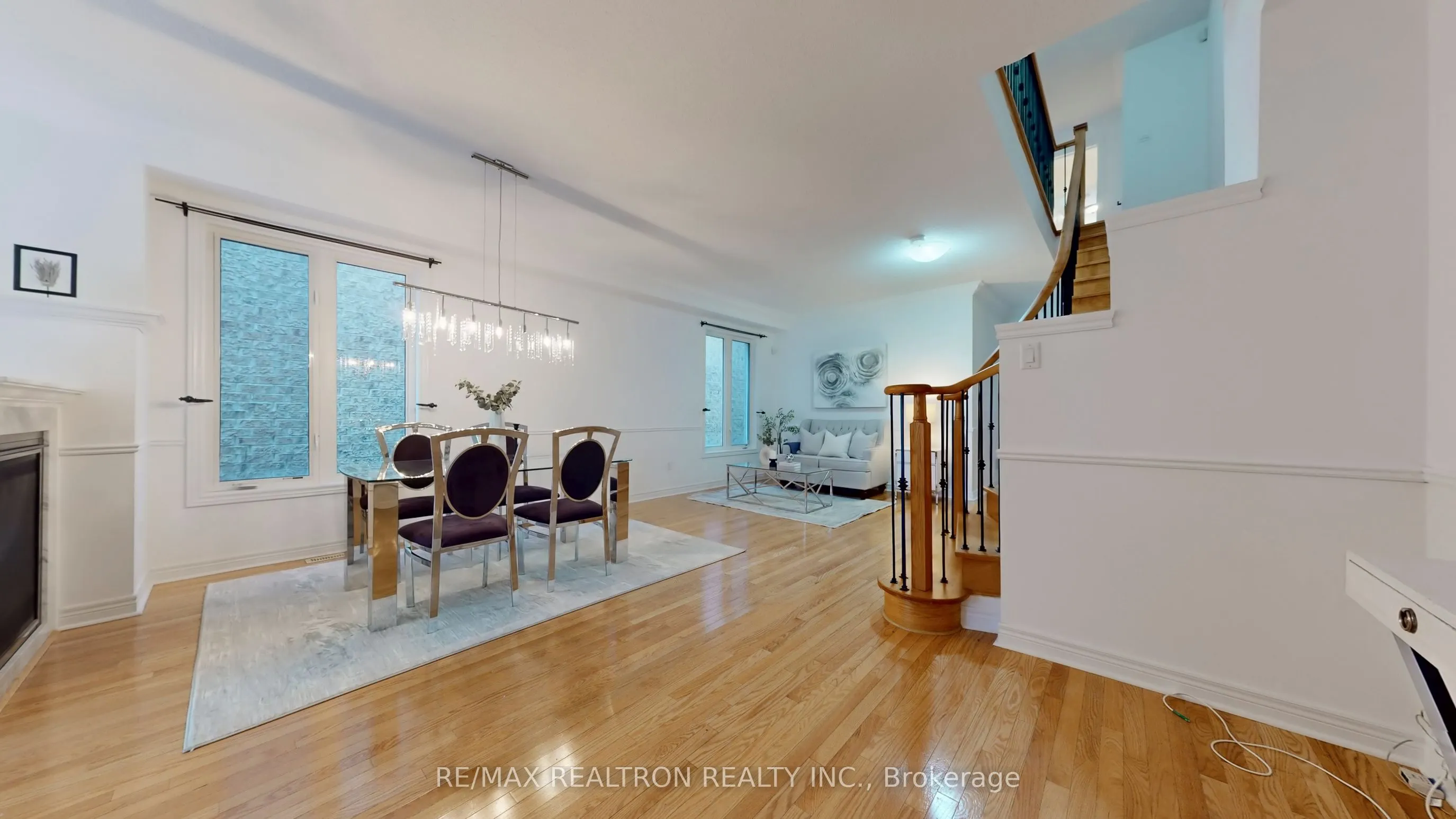 82 Sir Sanford Fleming Way
