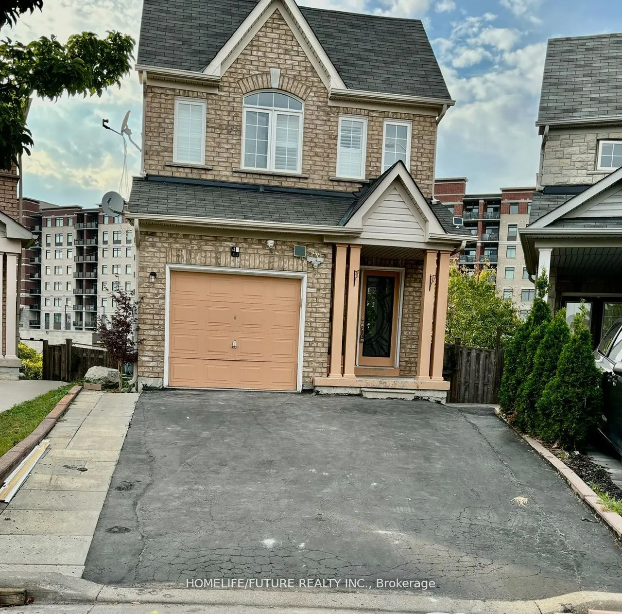 48 Lahore Crescent