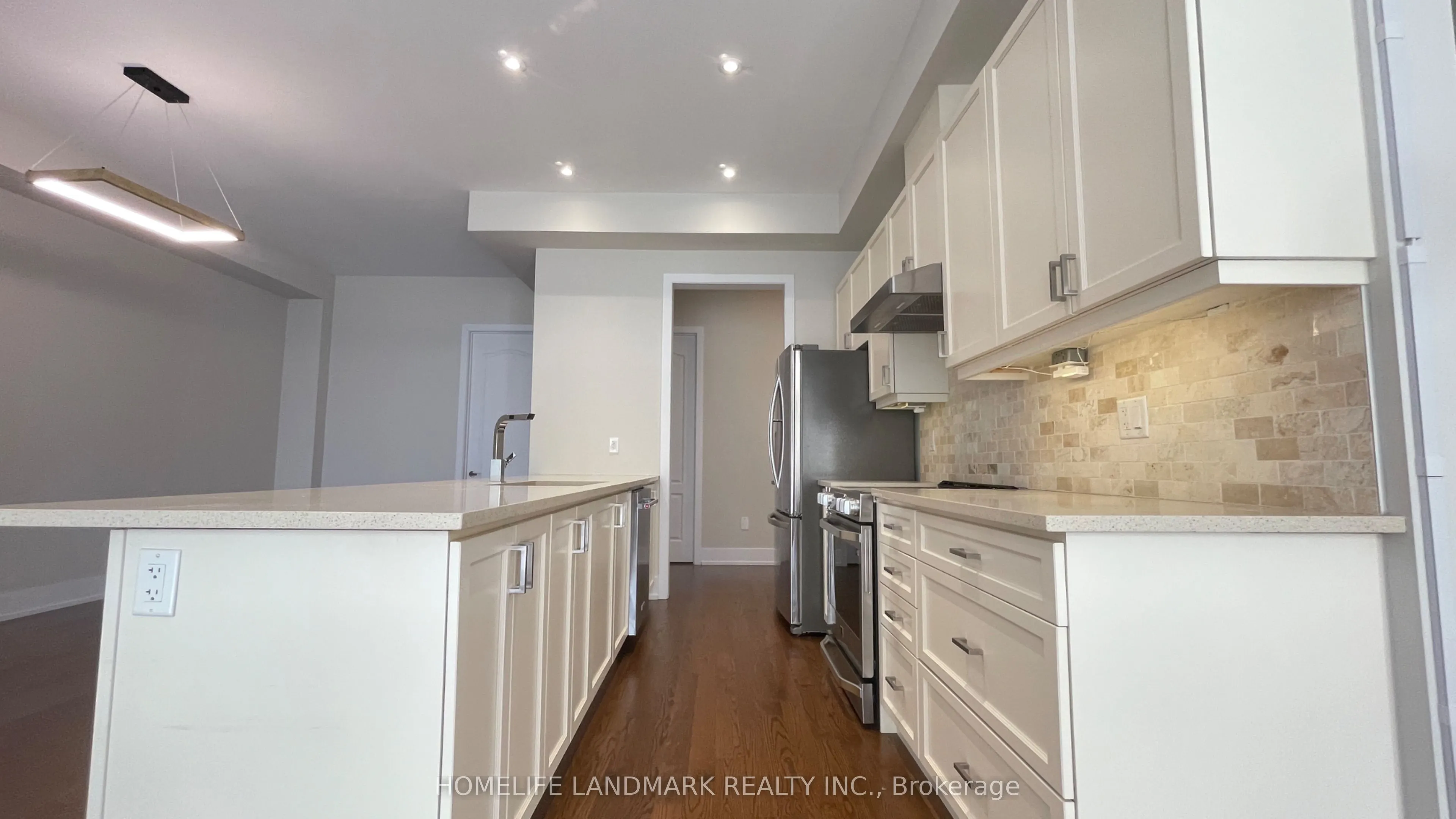 35 Thorncrest Drive