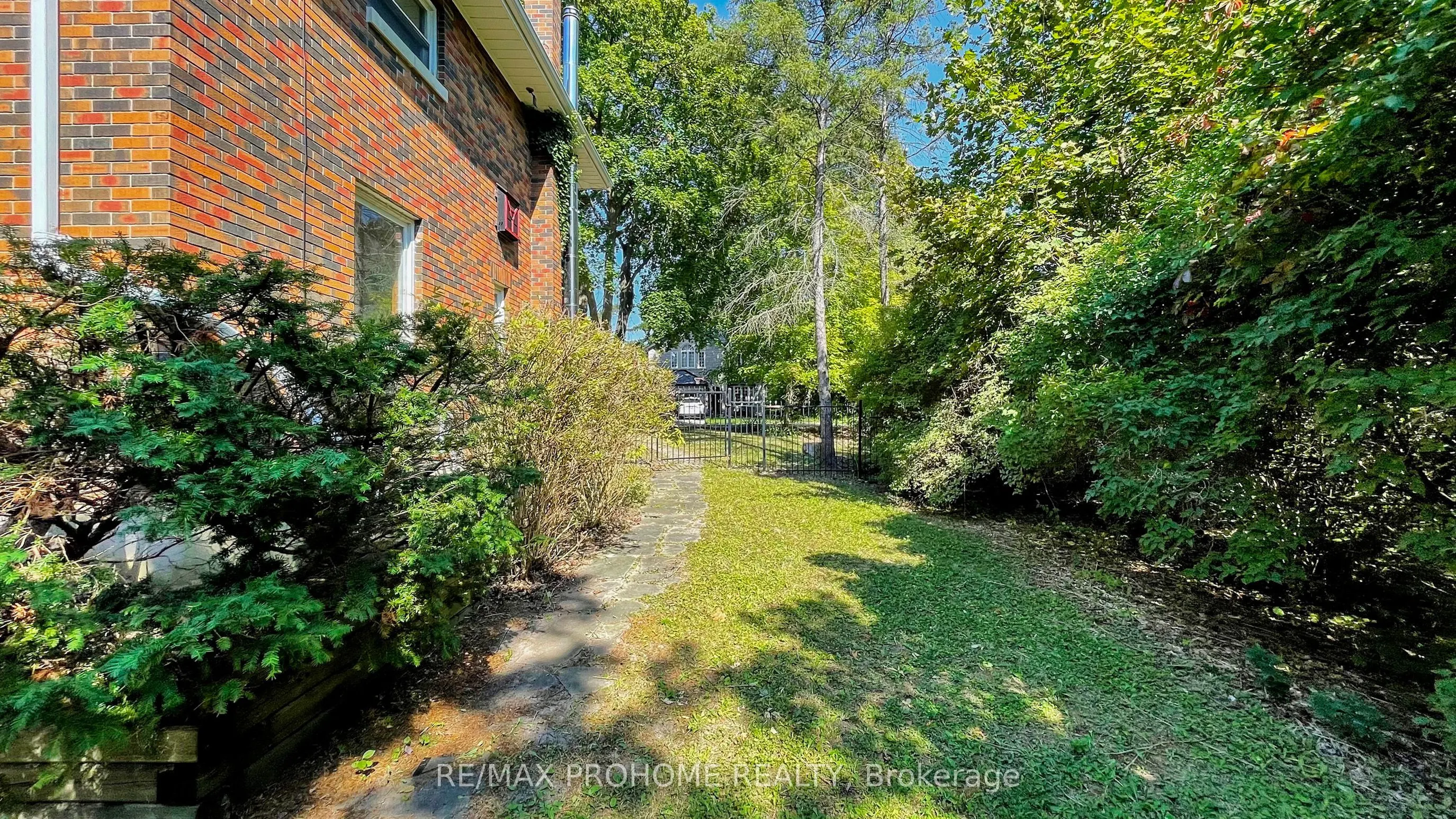 17 Eckardt Avenue