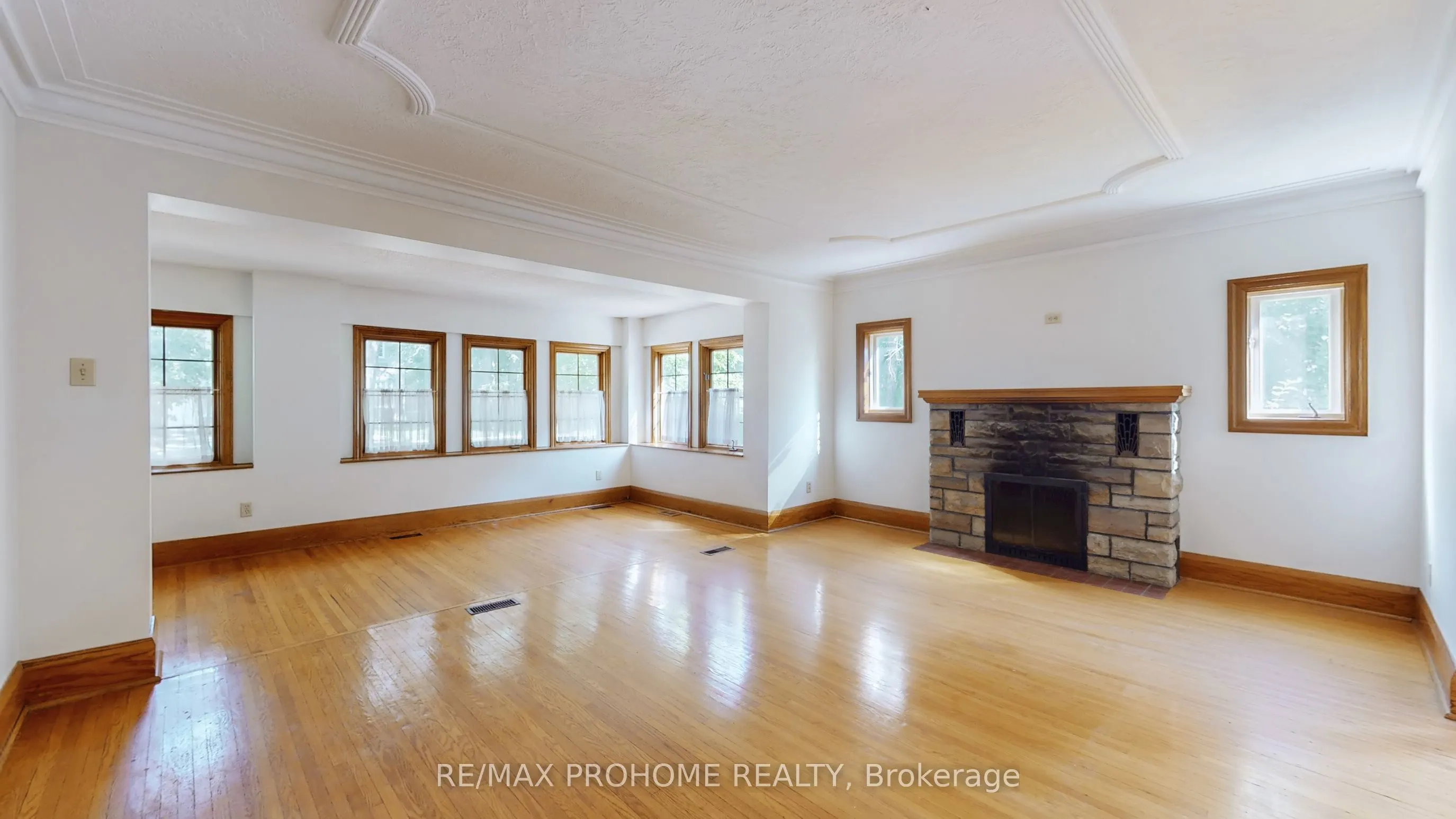17 Eckardt Avenue