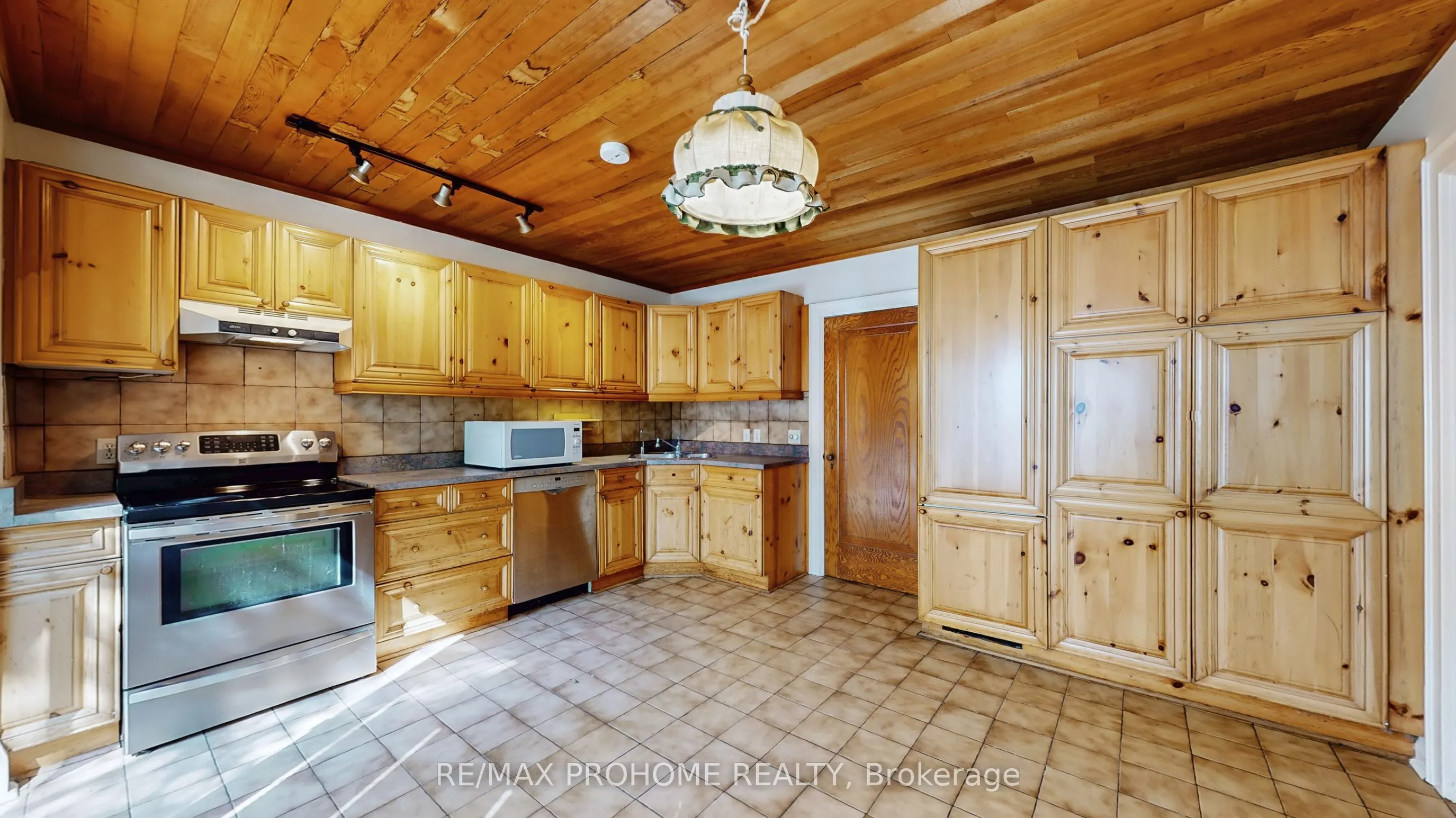 17 Eckardt Avenue