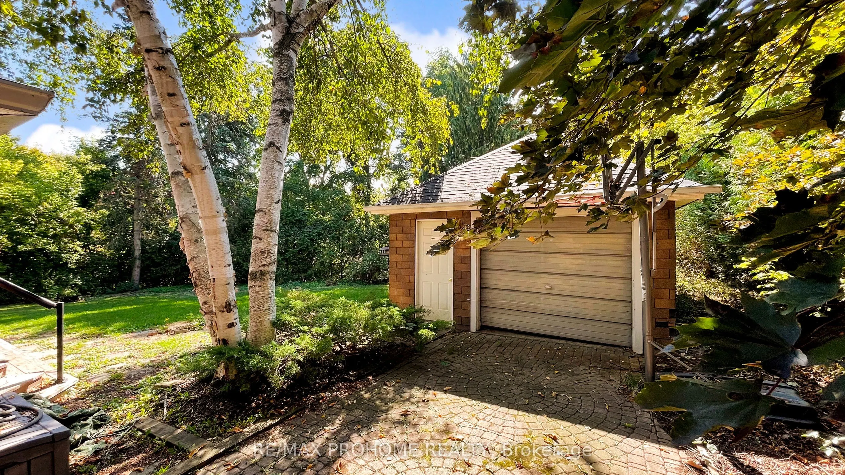 17 Eckardt Avenue