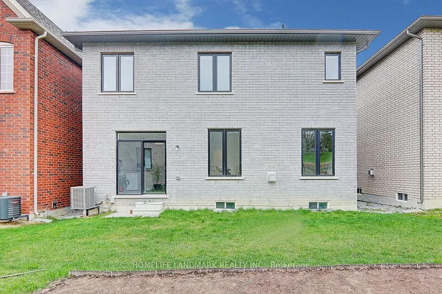98 Beckett Avenue