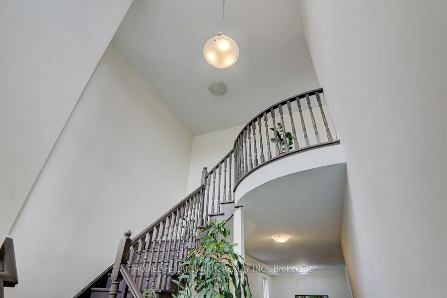 98 Beckett Avenue