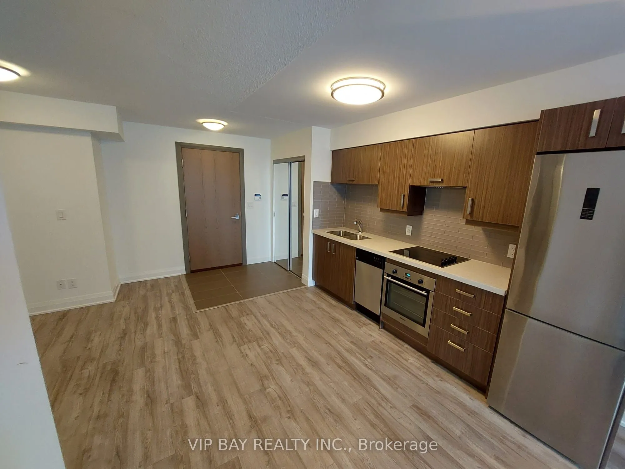 18 Uptown Drive, #1103