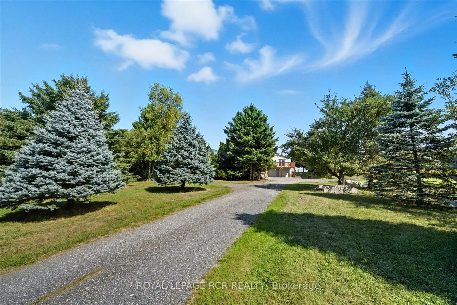 1637 15 Side Road