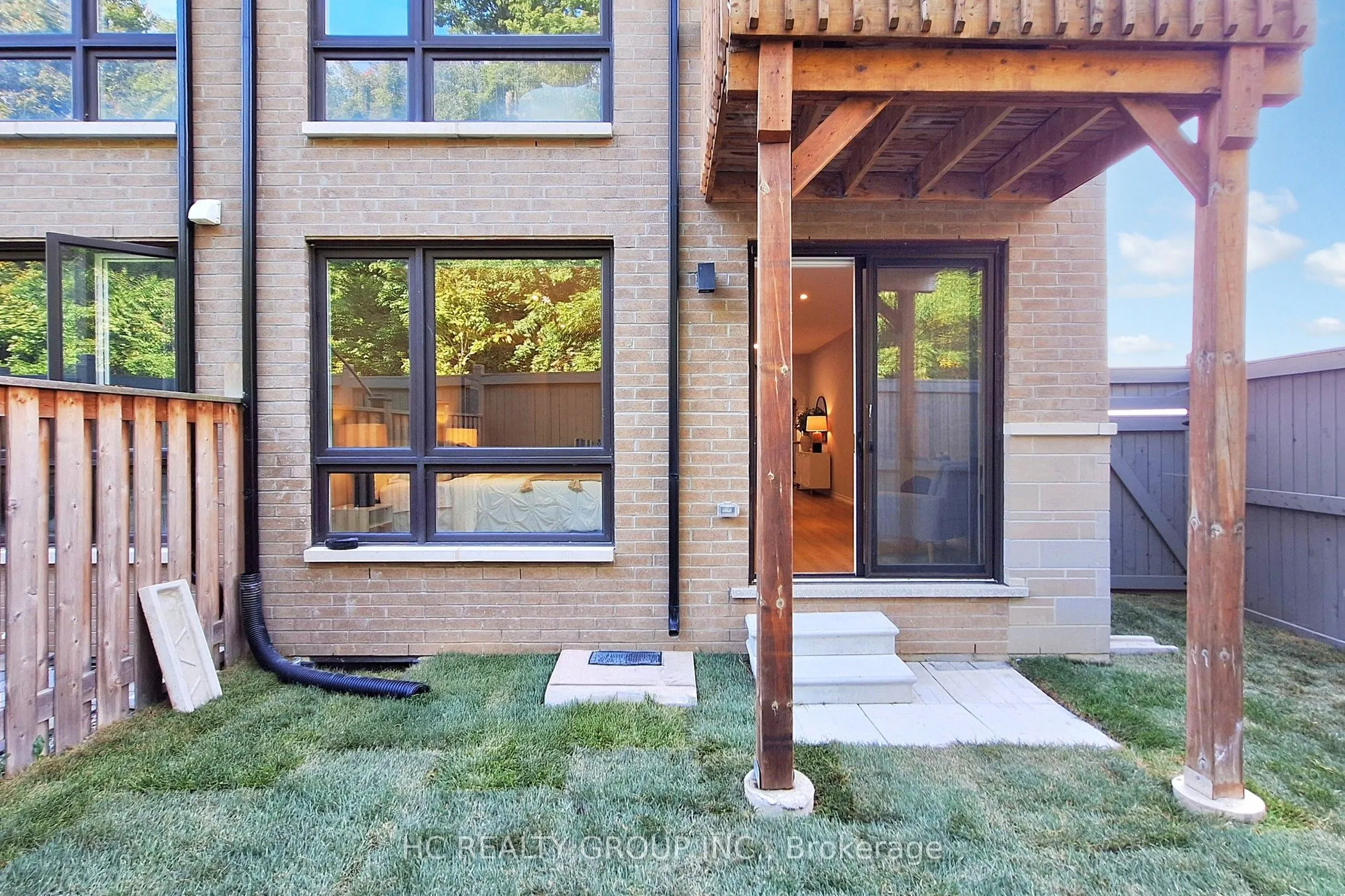 64 La Tache Crescent
