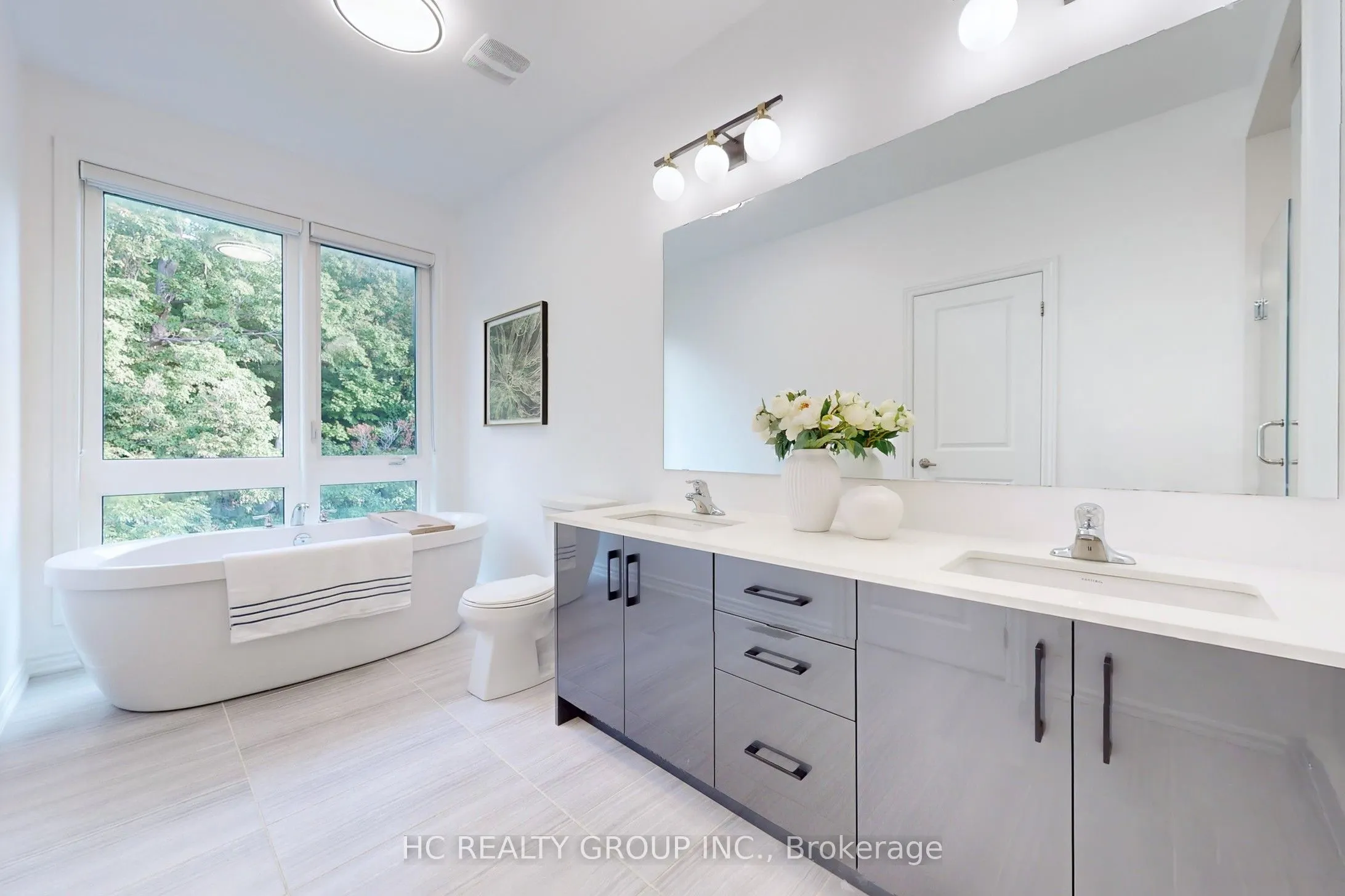 64 La Tache Crescent