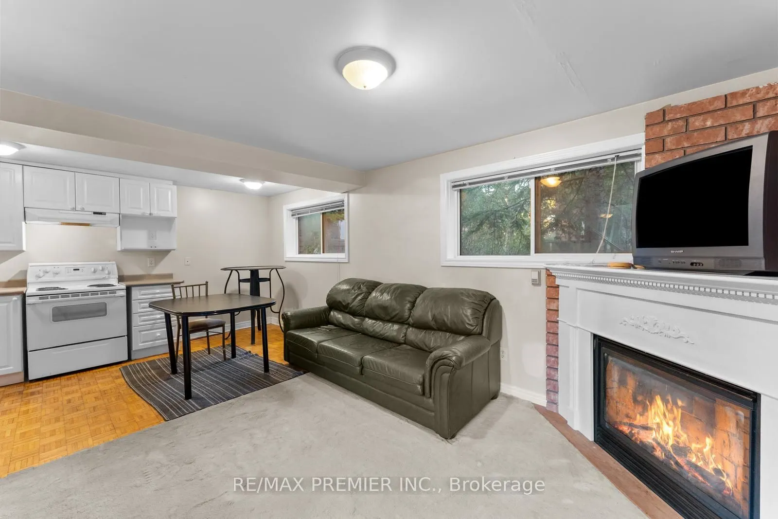 261 Sylvadene Parkway
