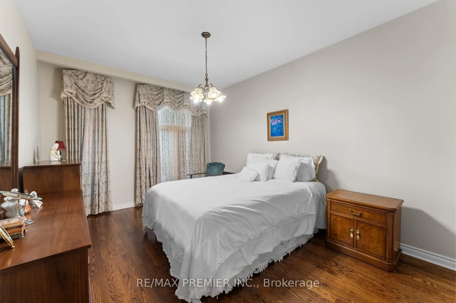 261 Sylvadene Parkway