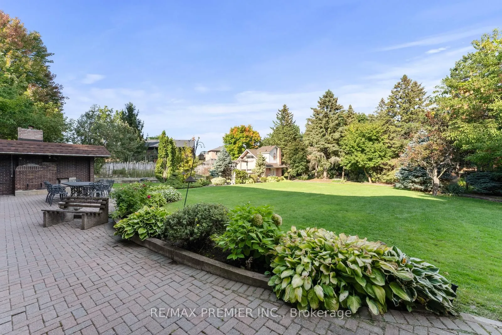 261 Sylvadene Parkway