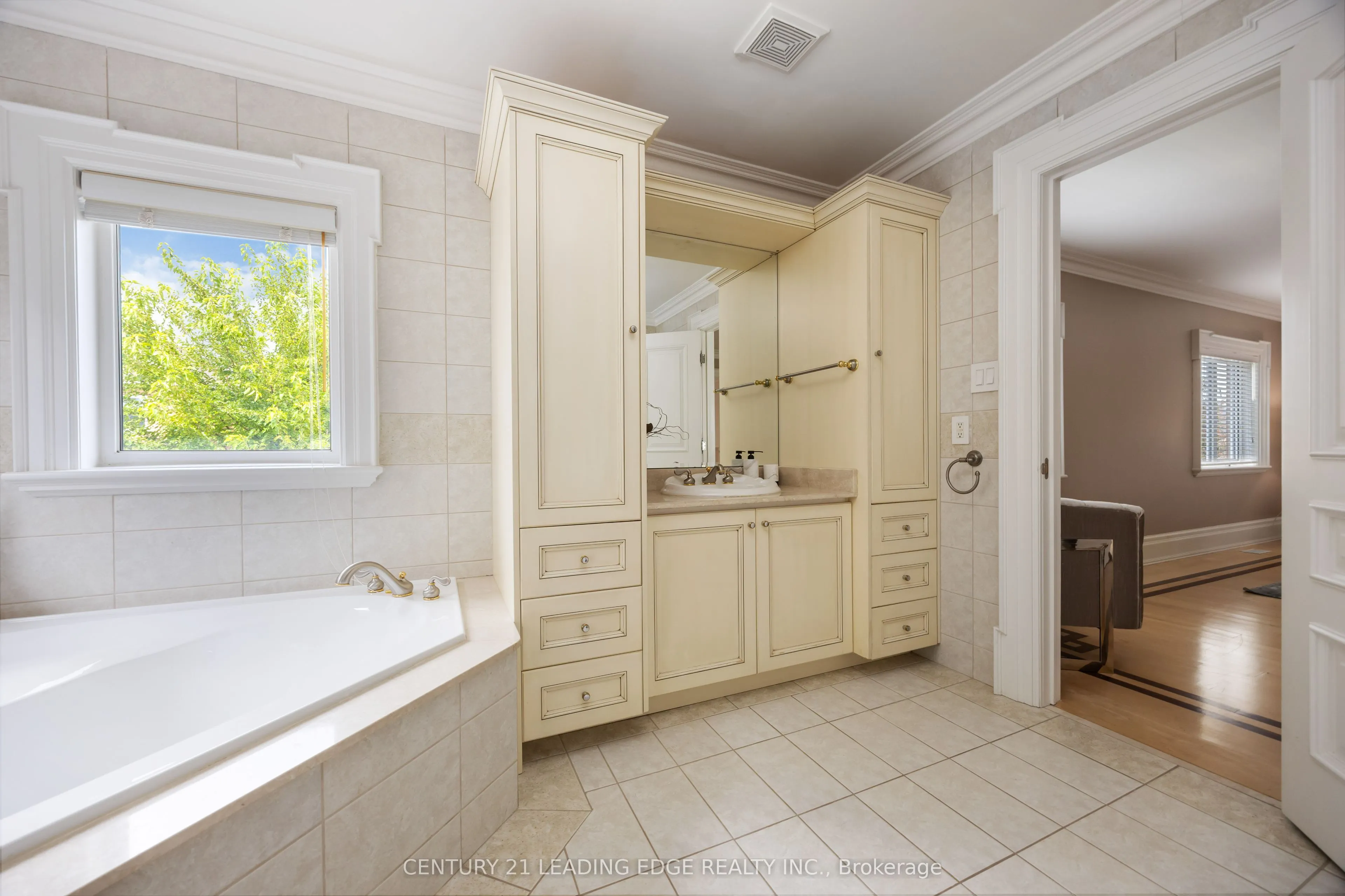 106 Noble Prince Place