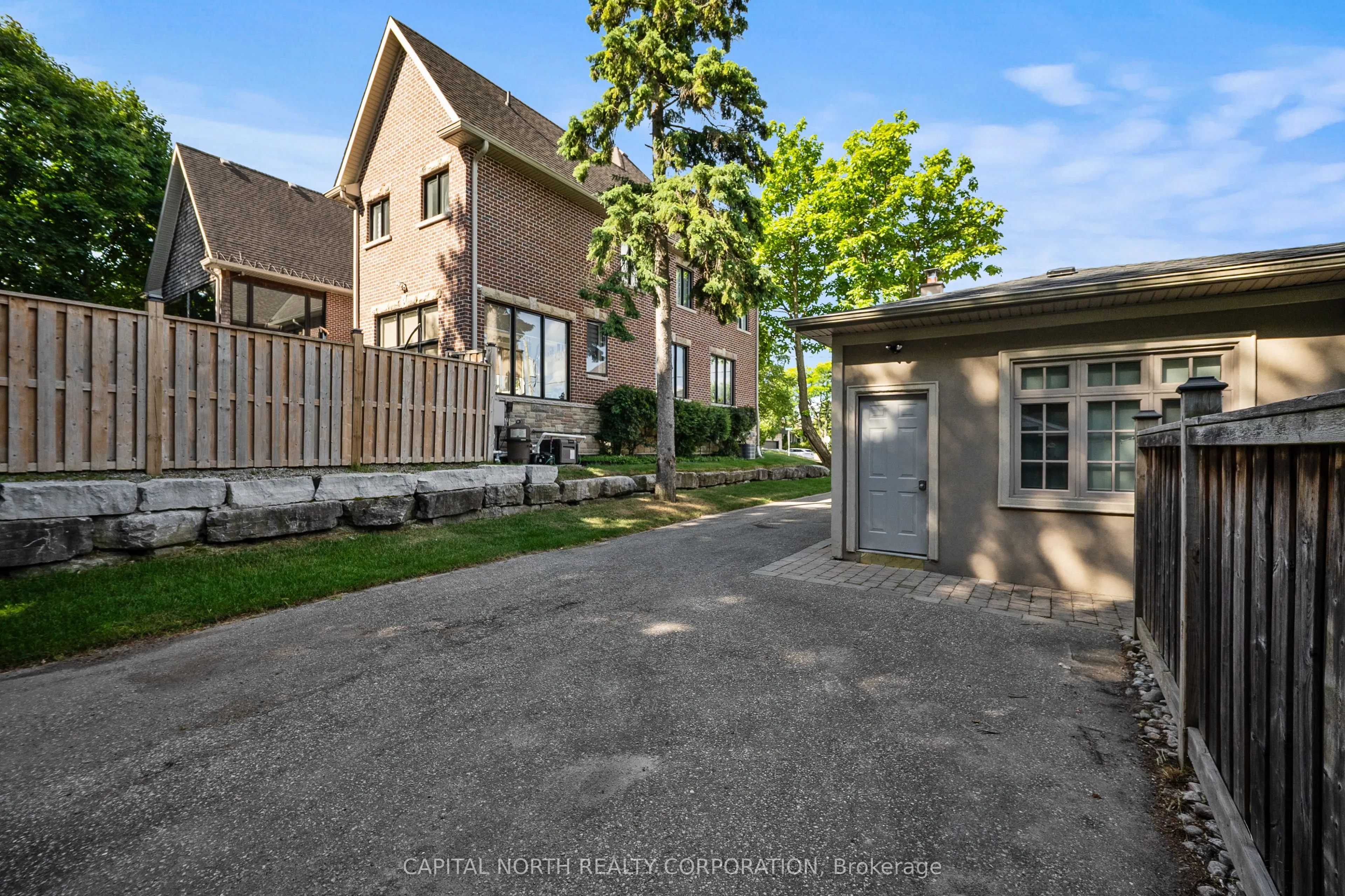 89 Hambly Avenue