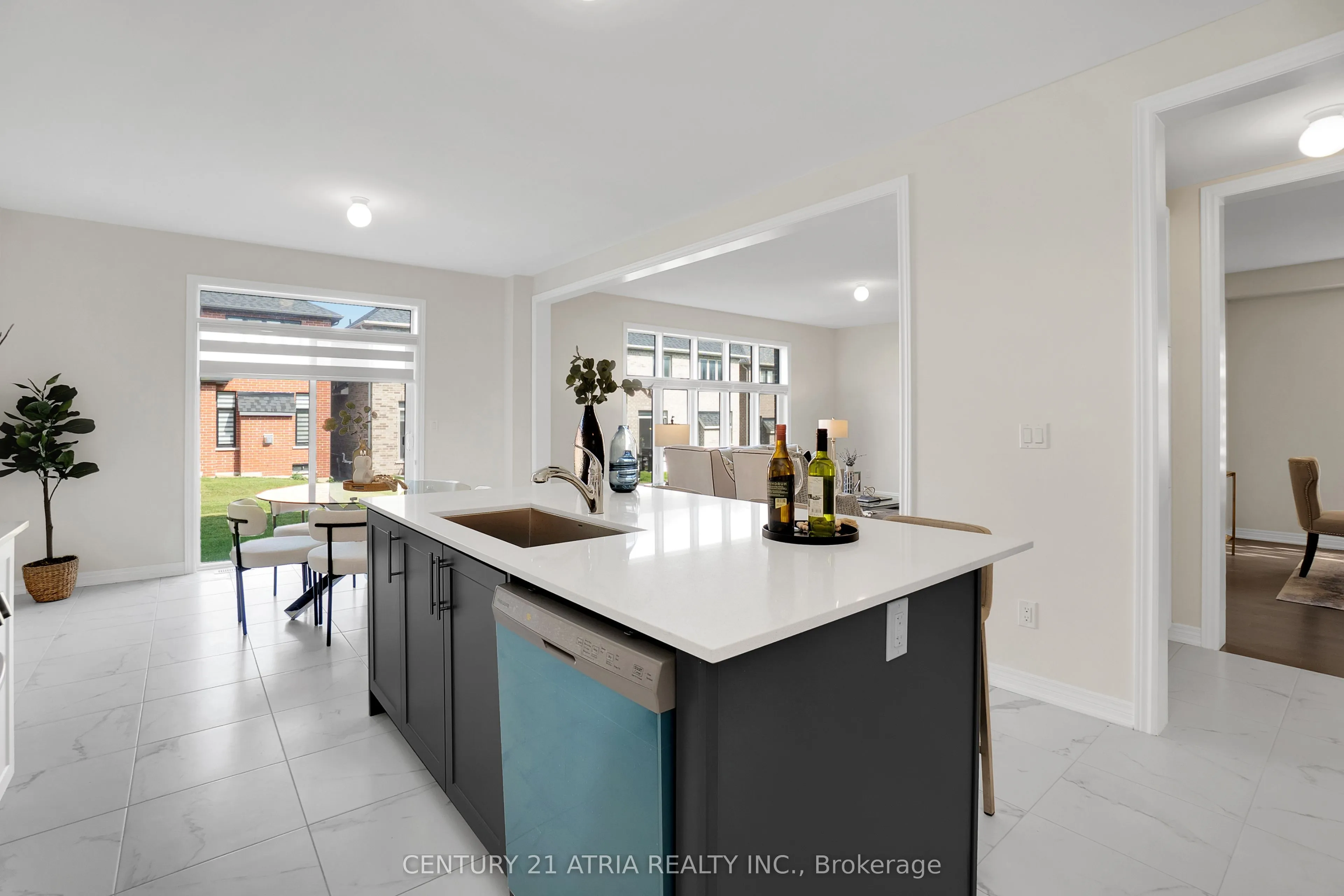 1413 Davis Loop