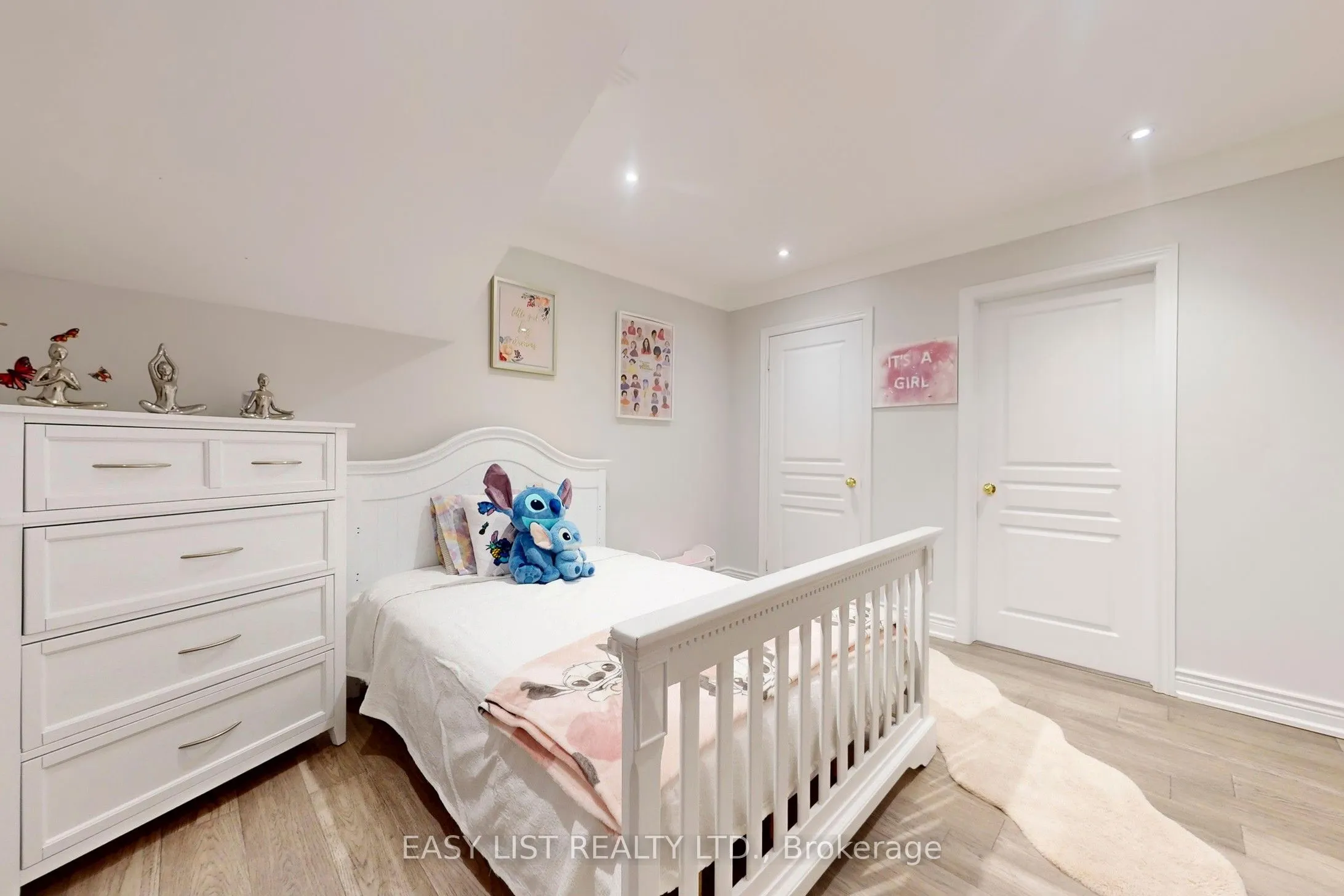 6 Kingshill Road, #Main