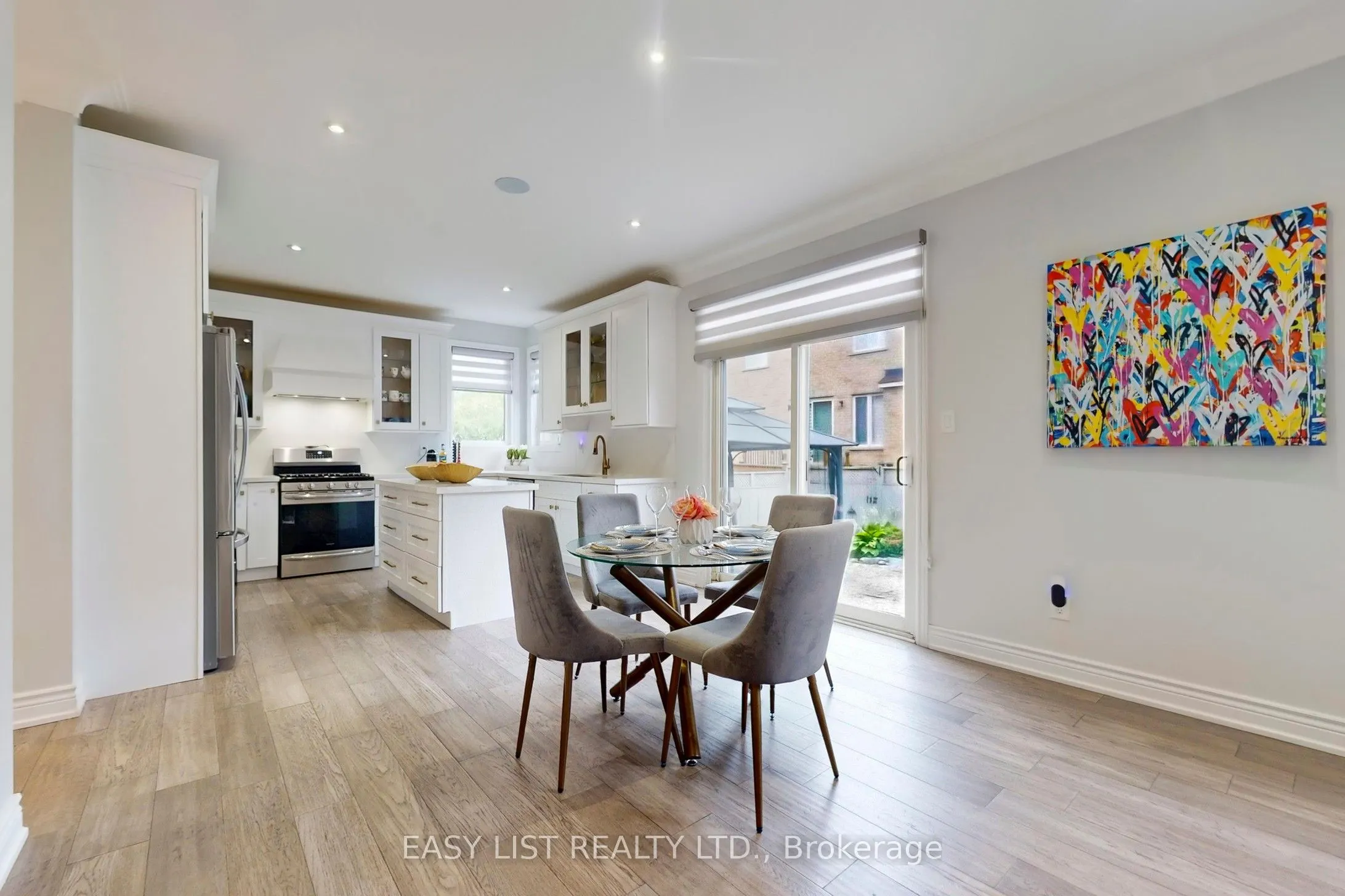 6 Kingshill Road, #Main