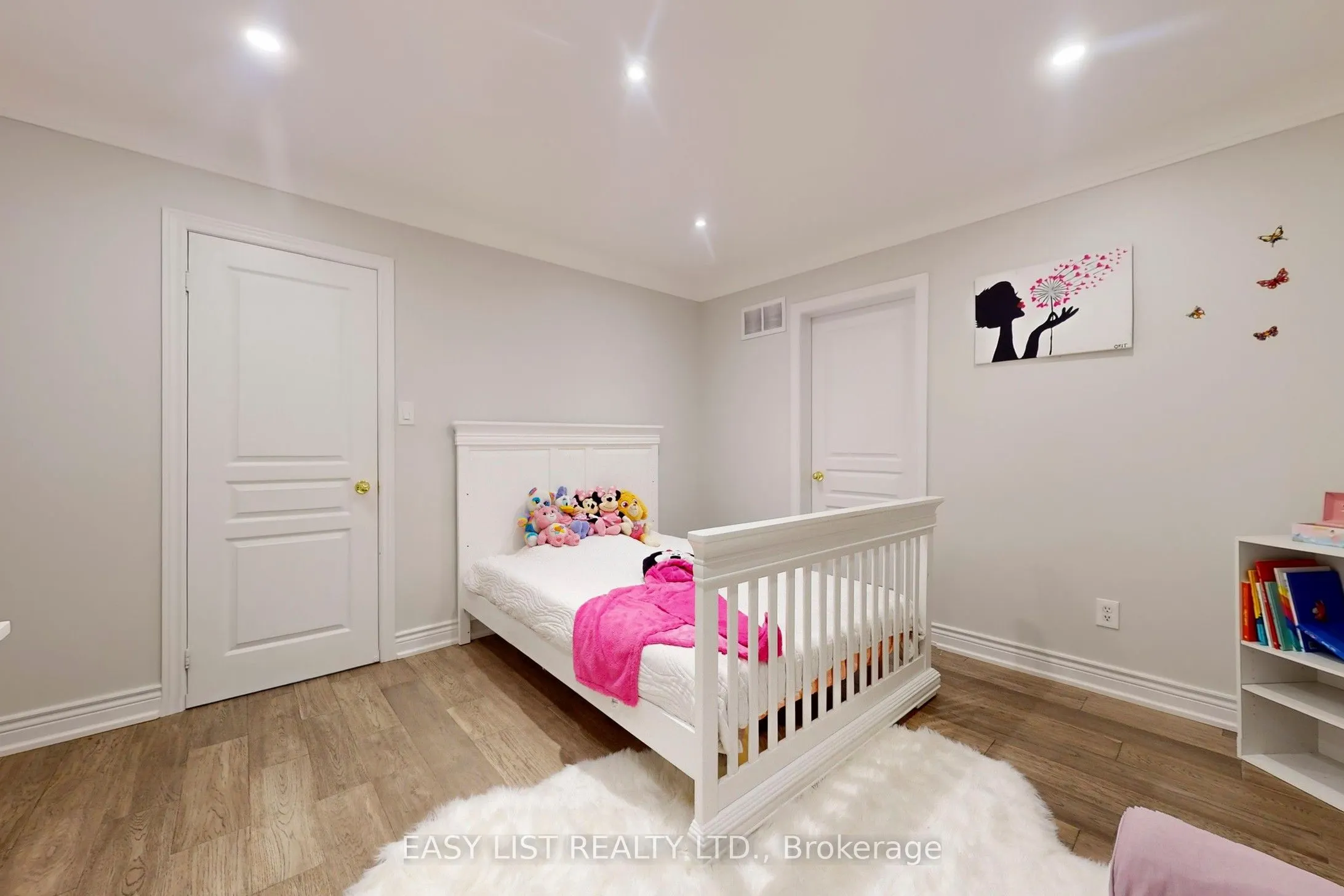 6 Kingshill Road, #Main