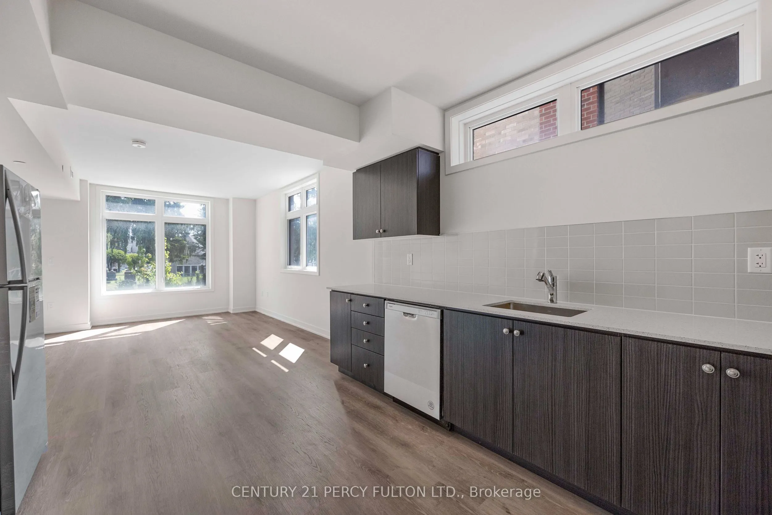 58 Elizabeth Street S, #2208