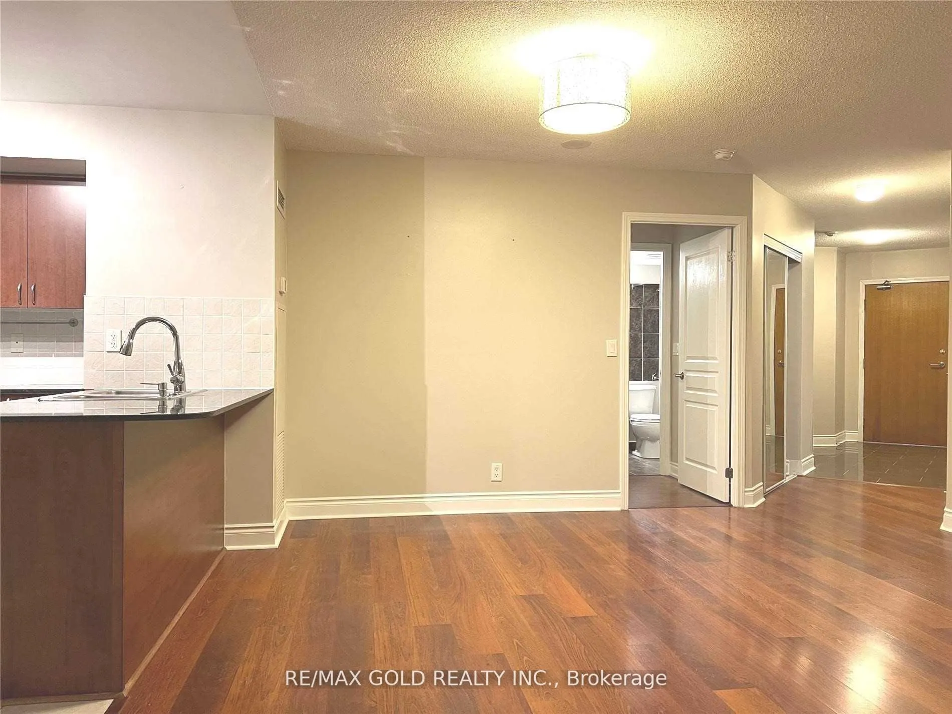 75 South Town Centre Boulevard, #508