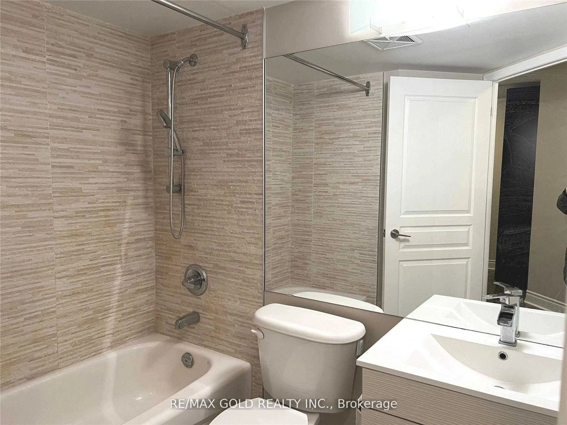 75 South Town Centre Boulevard, #508