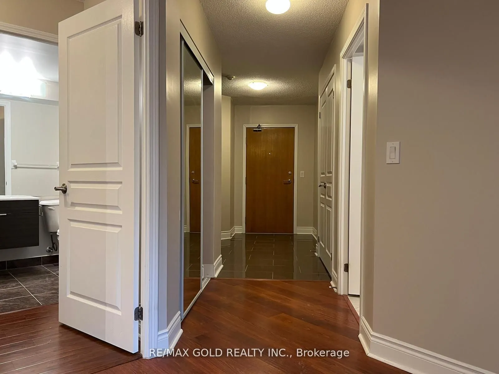 75 South Town Centre Boulevard, #508