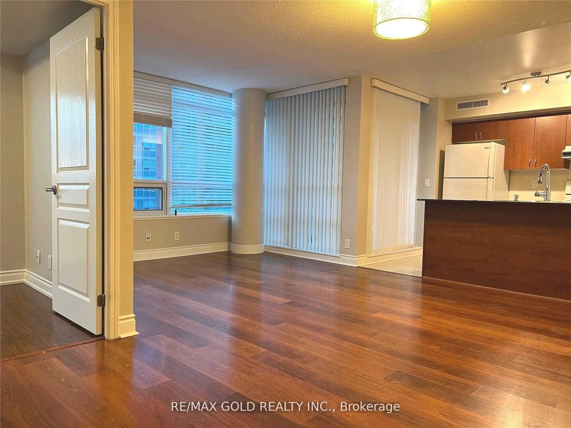 75 South Town Centre Boulevard, #508