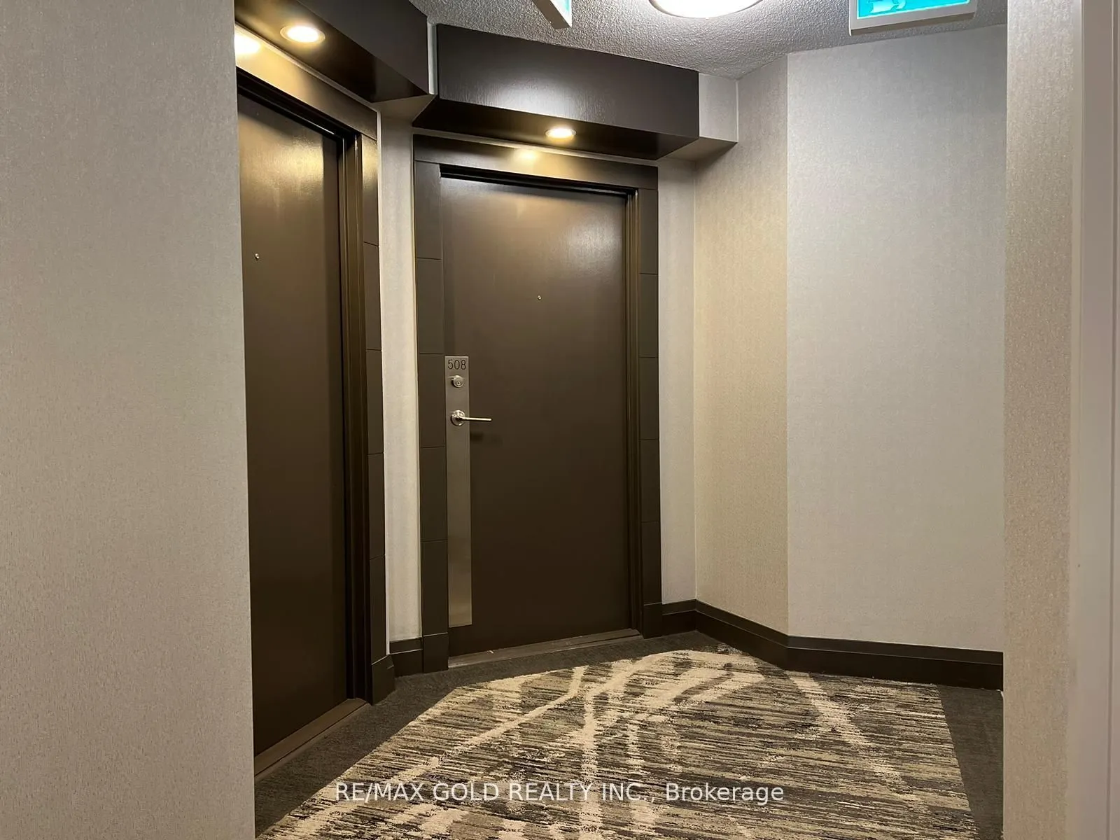 75 South Town Centre Boulevard, #508