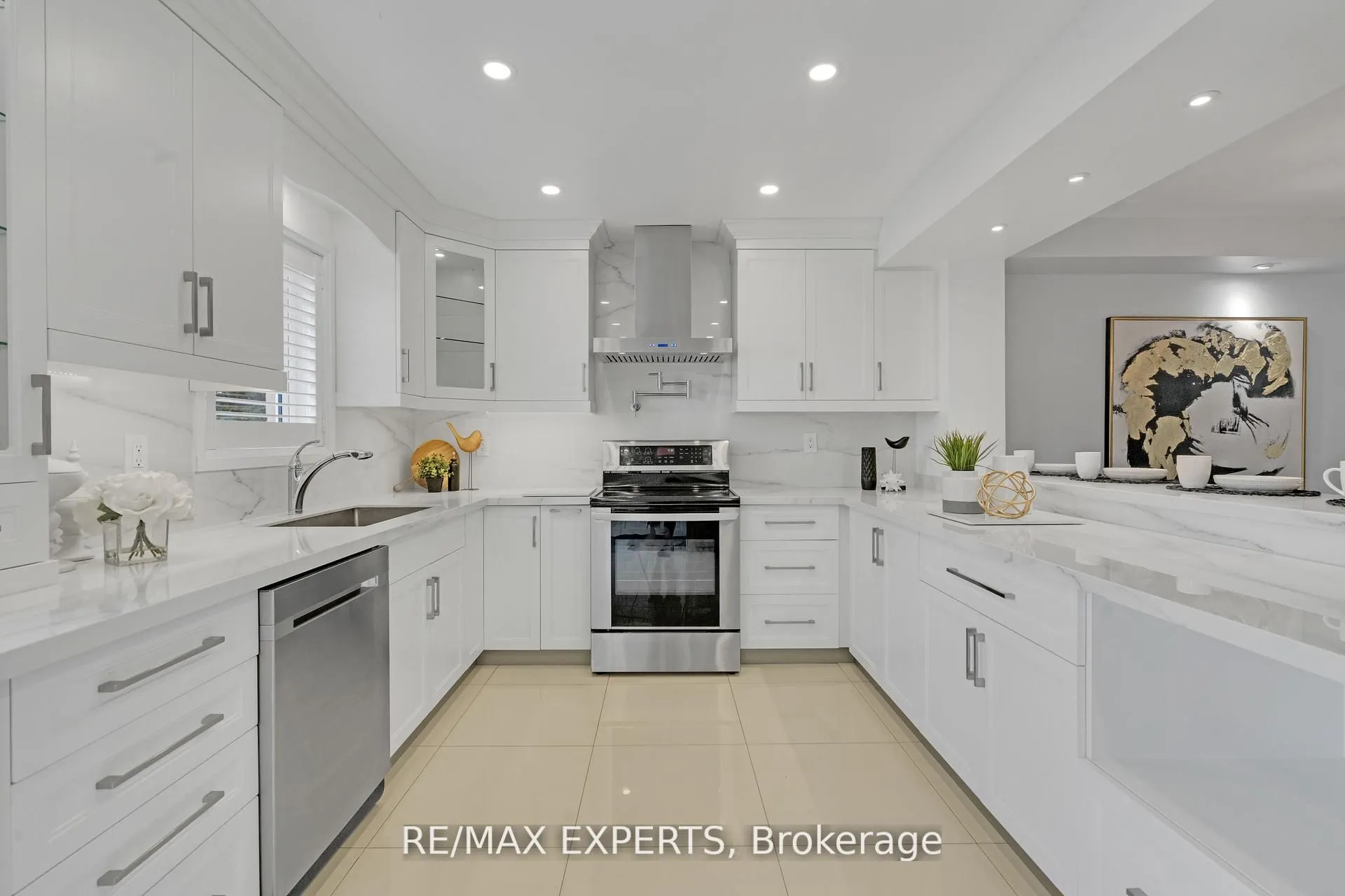 19 Foxchase Avenue, #32