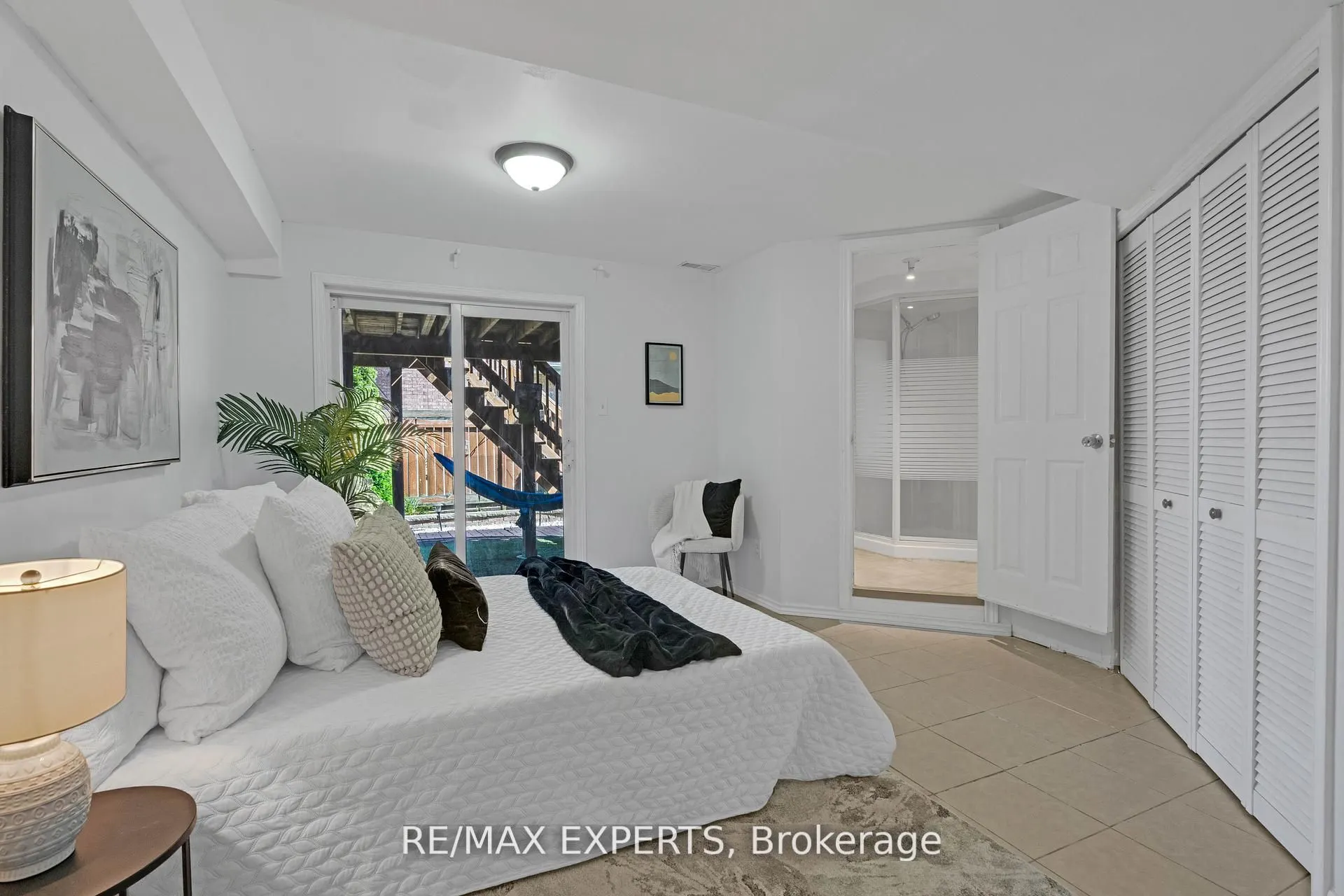 19 Foxchase Avenue, #32