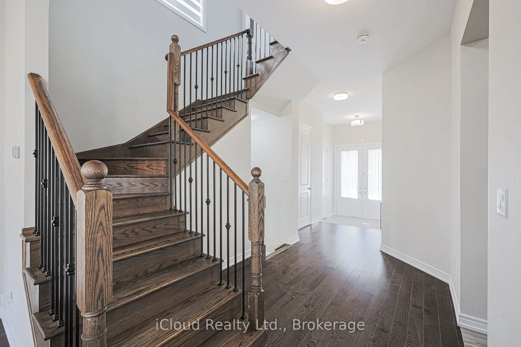87 Pine Hill Crescent