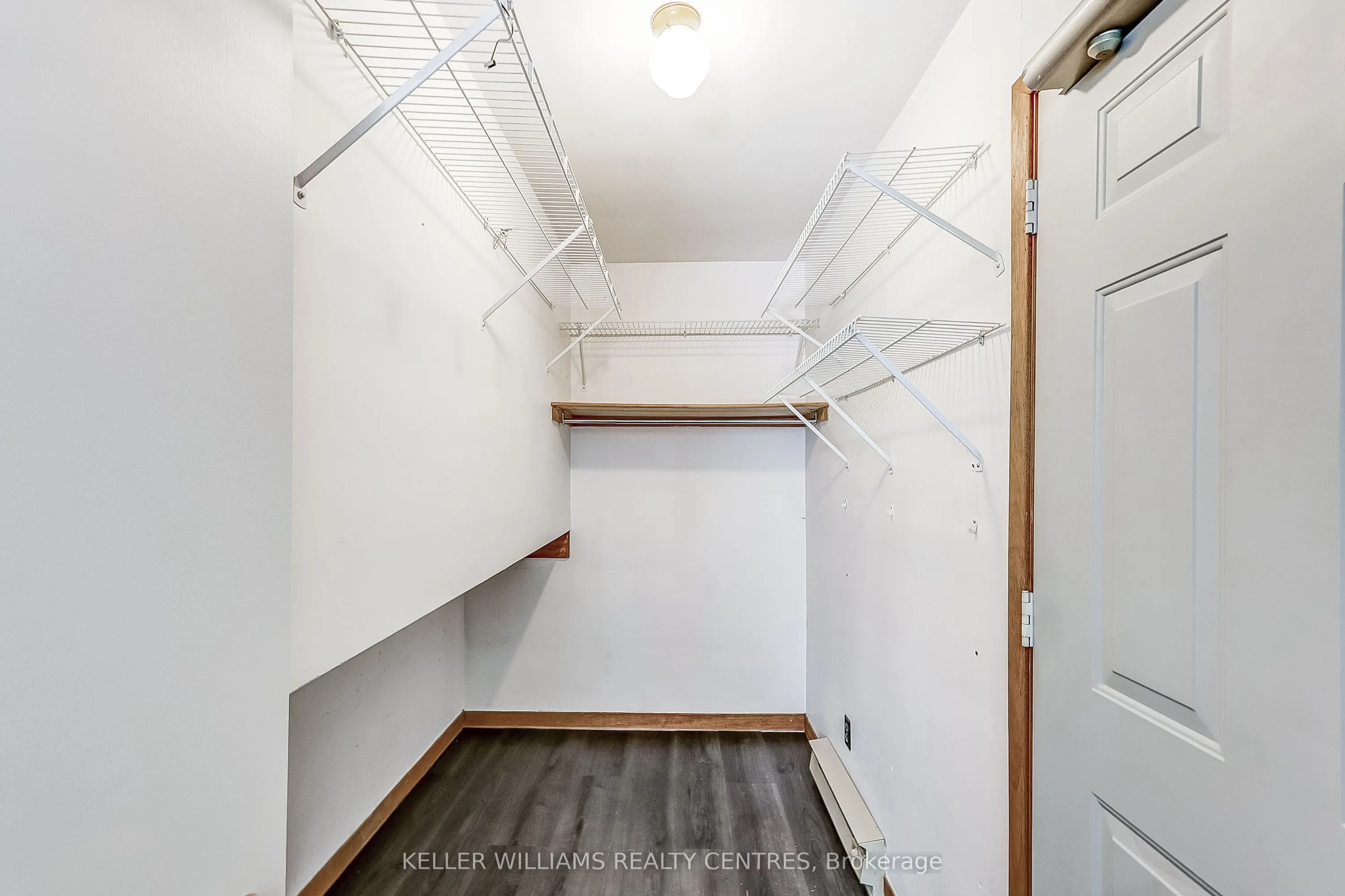 16073 Warden Avenue