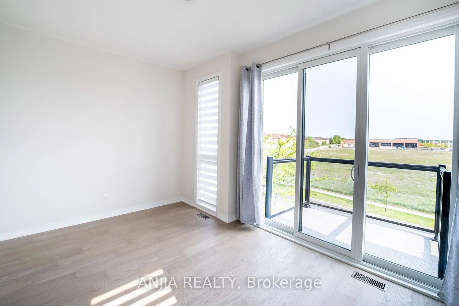 1669 Bur Oak Avenue, #7