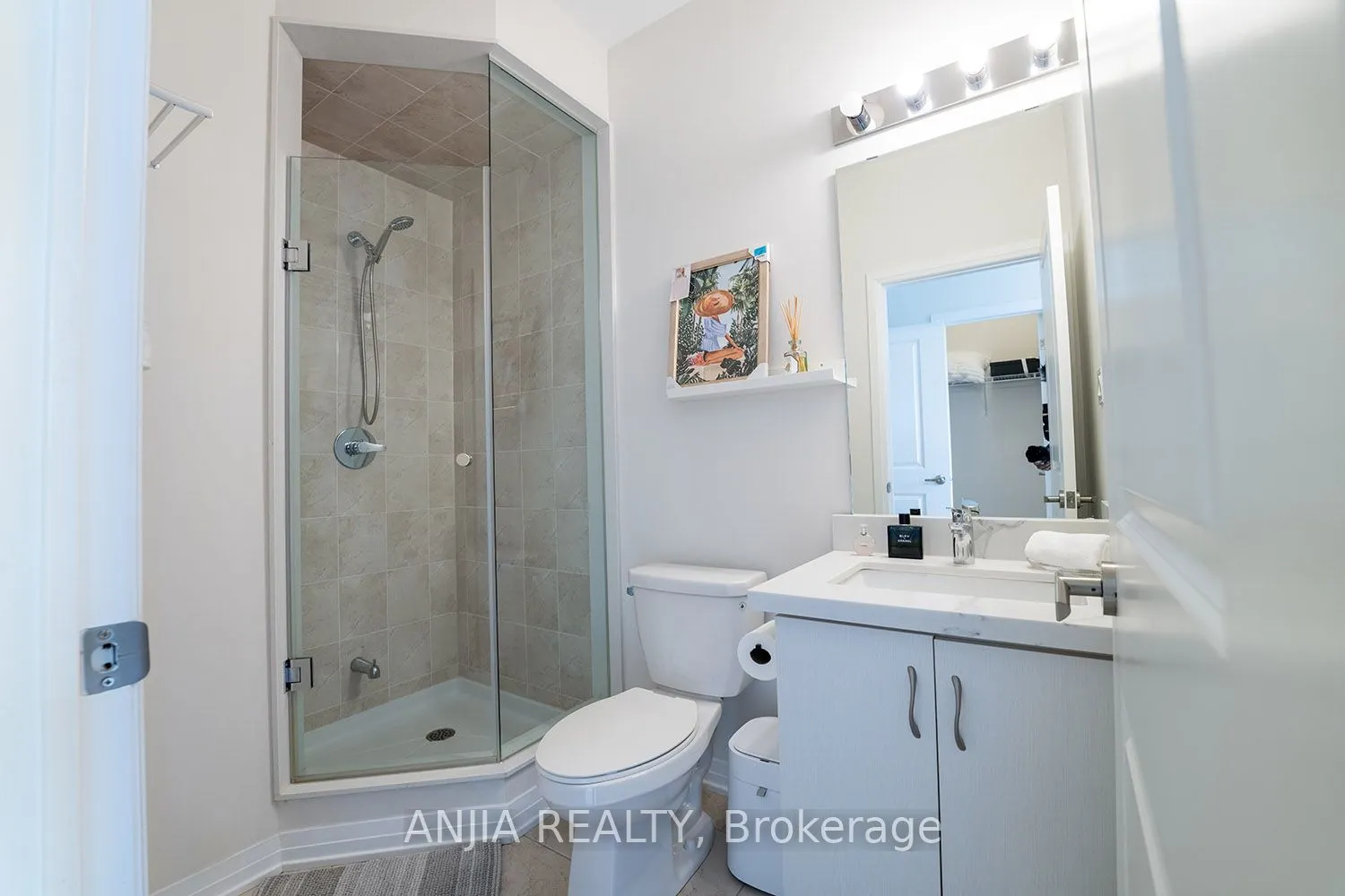 1669 Bur Oak Avenue, #7