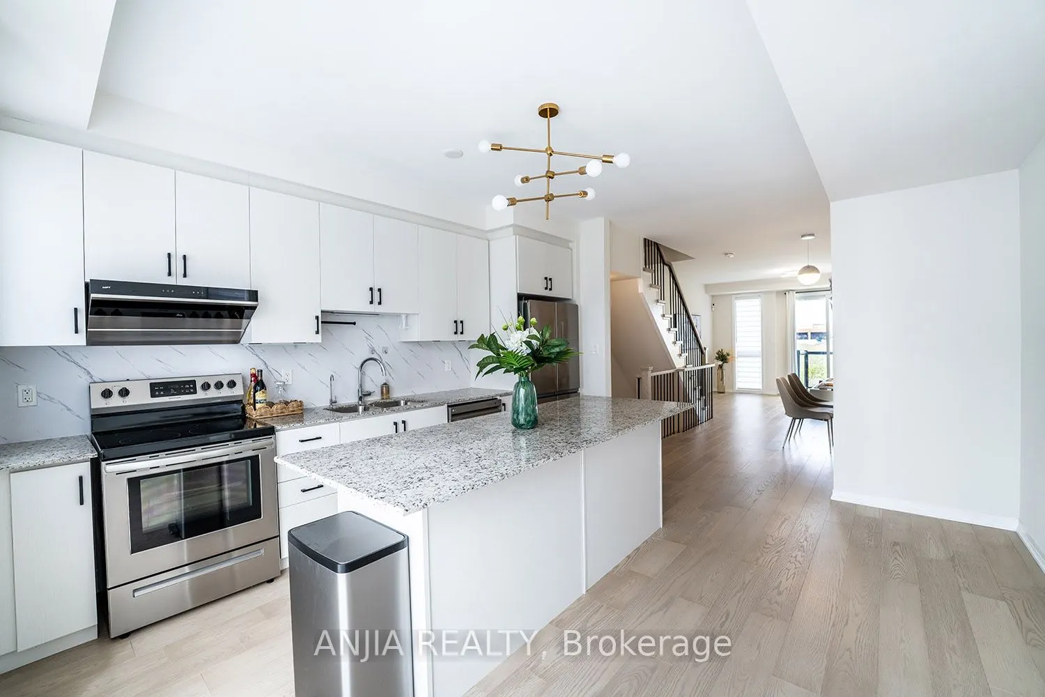 1669 Bur Oak Avenue, #7
