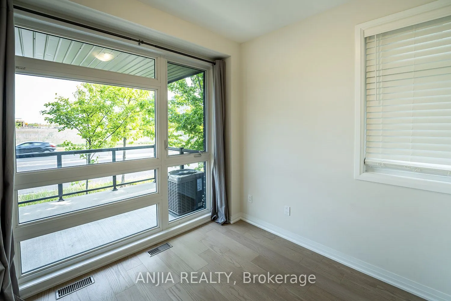 1669 Bur Oak Avenue, #7